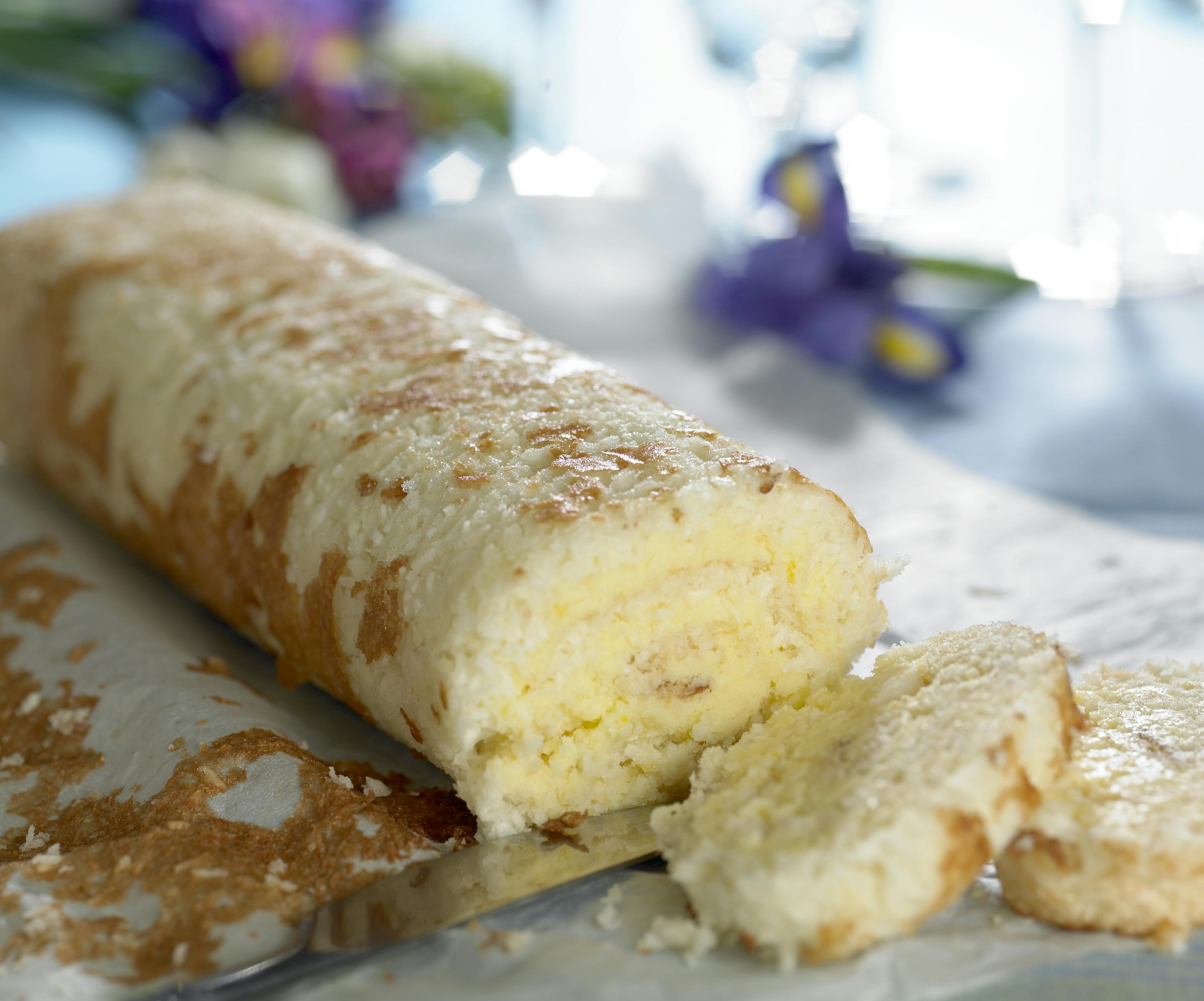 Kirsten Hyttemeiers kokosroulade med citronsmørcreme
