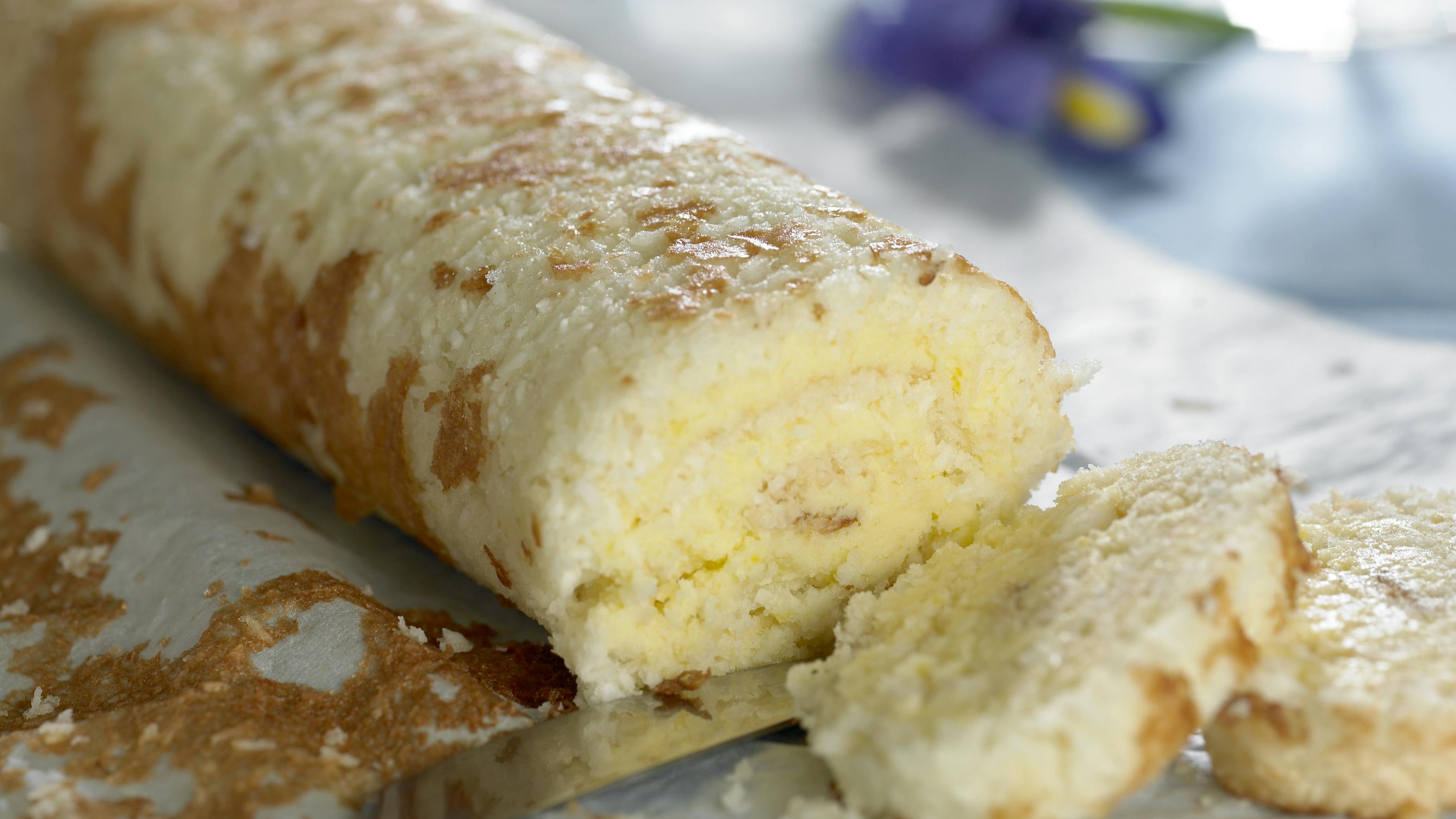 Kirsten Hyttemeiers kokosroulade med citronsmørcreme