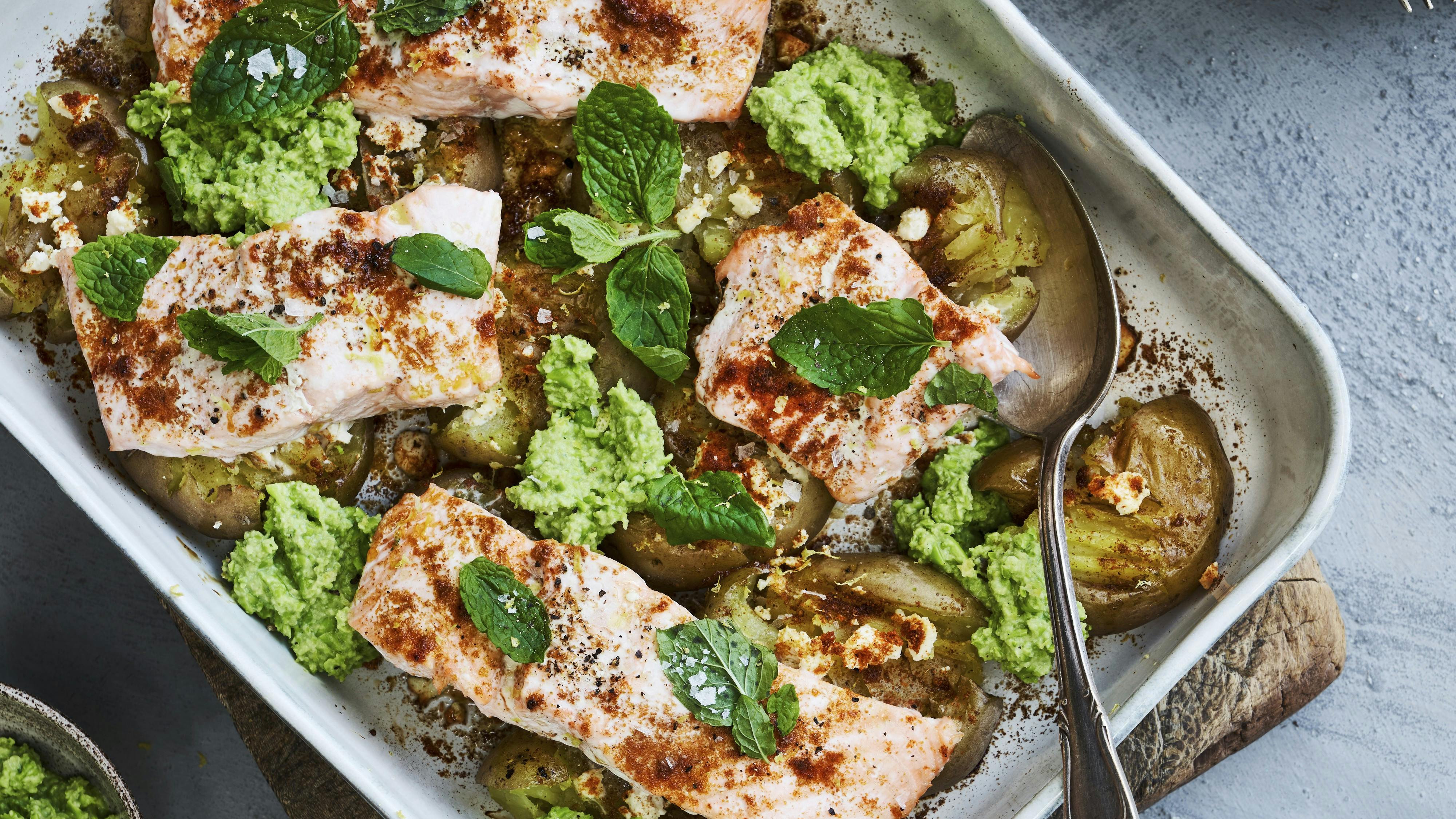 Knuste kartofler med laks og feta