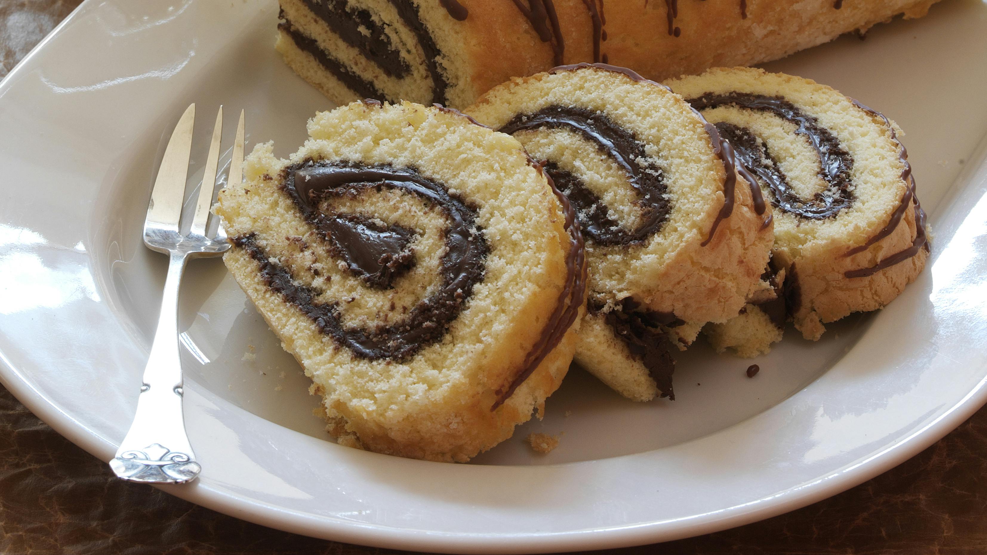 Lækker roulade med chokoladefyld