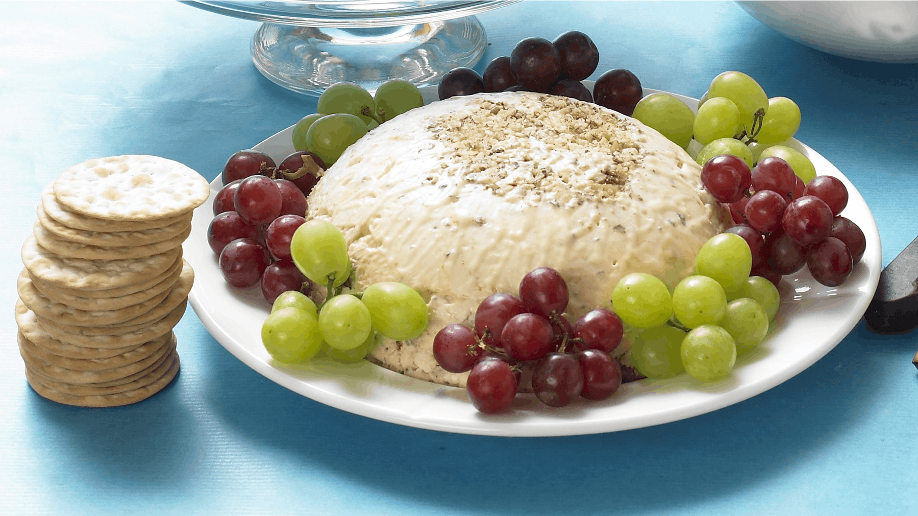 Gammeldags ostefromage med rom og valnøddekerner