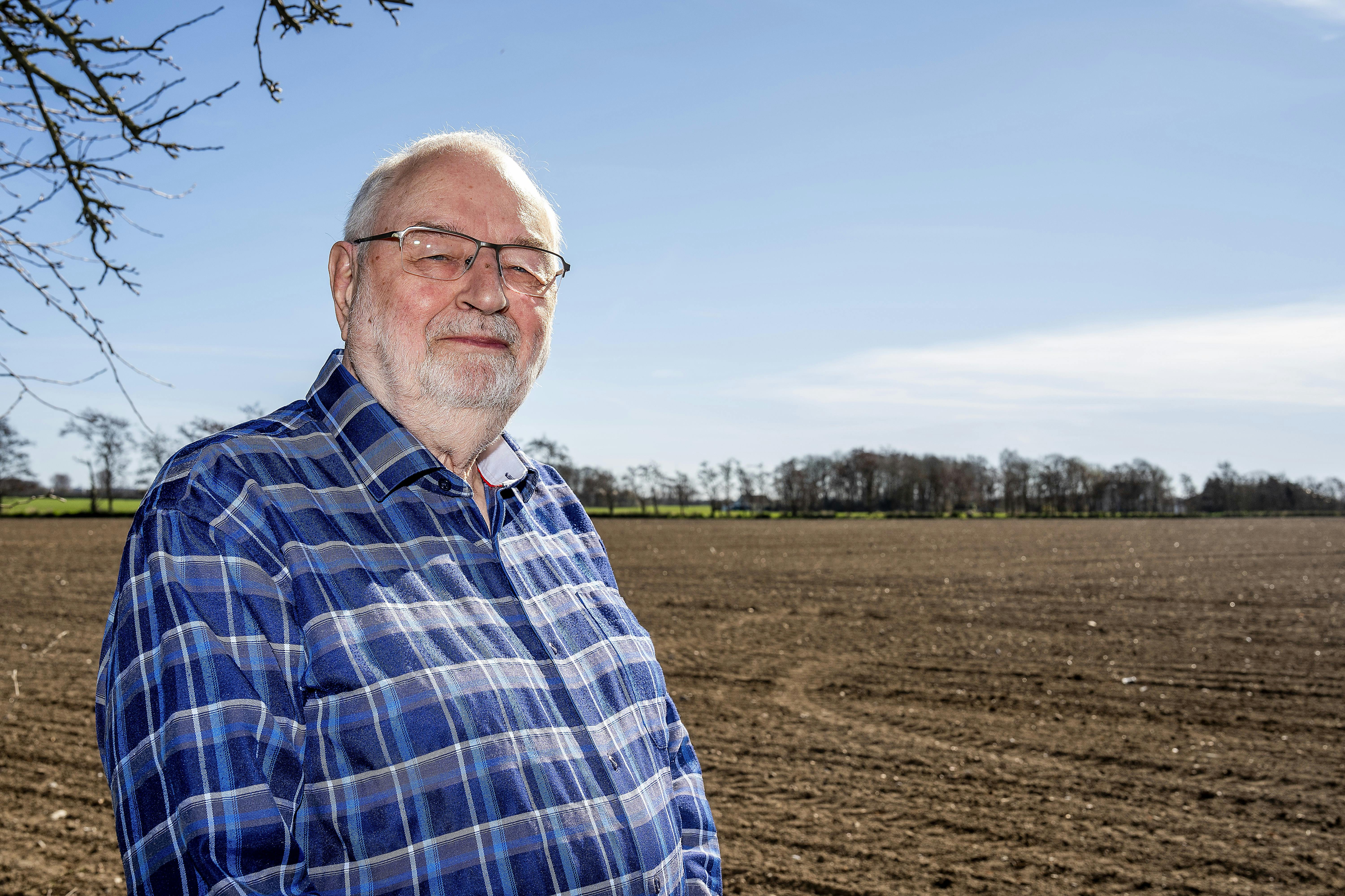 Når Ole Henningsen betragter himlen over sit hjem på Lolland, spilder han ikke tiden på at lede efter noget, som ikke er der.