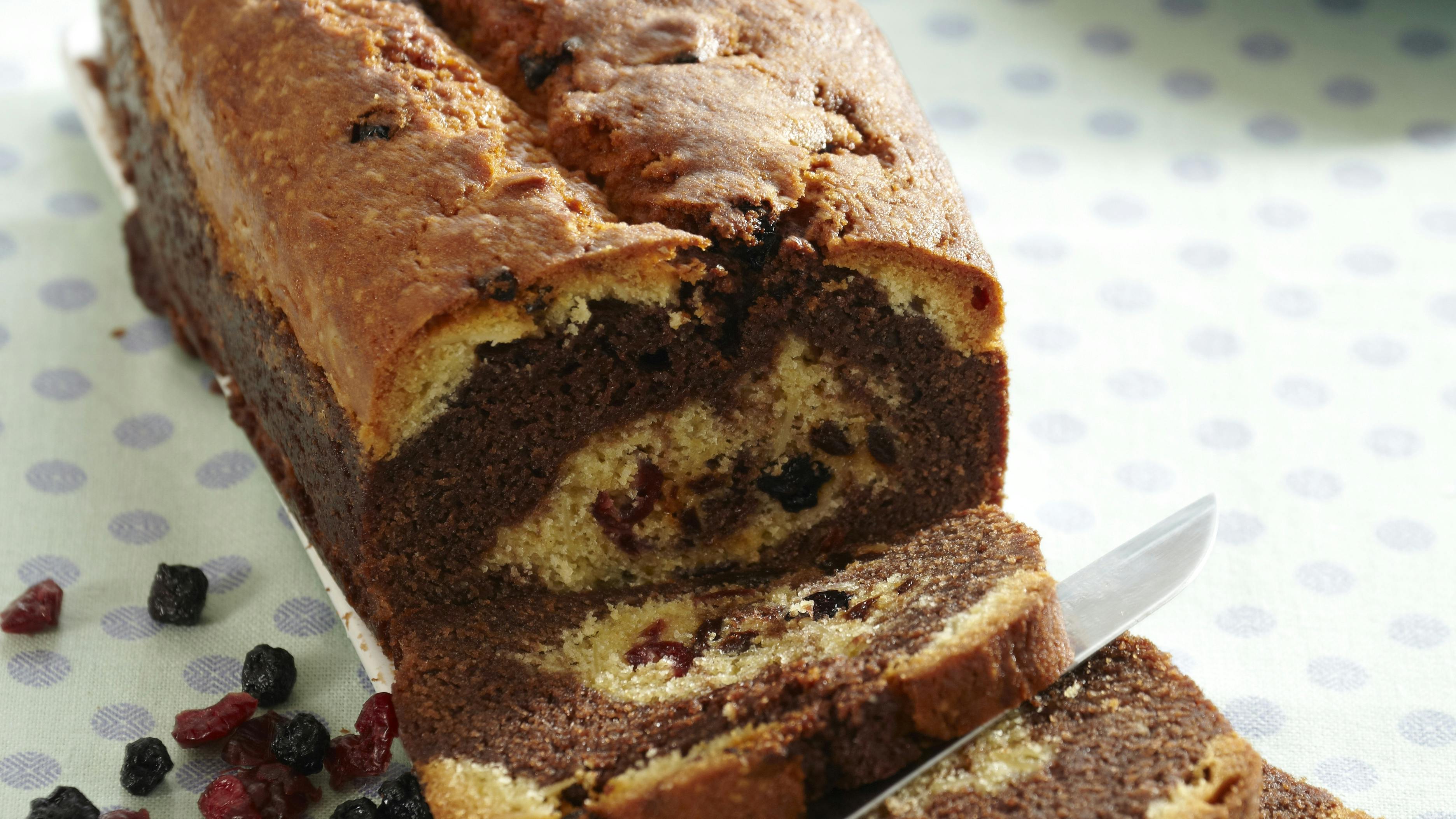 Dejlig marmorkage med tørret frugt, nutella og kaffe