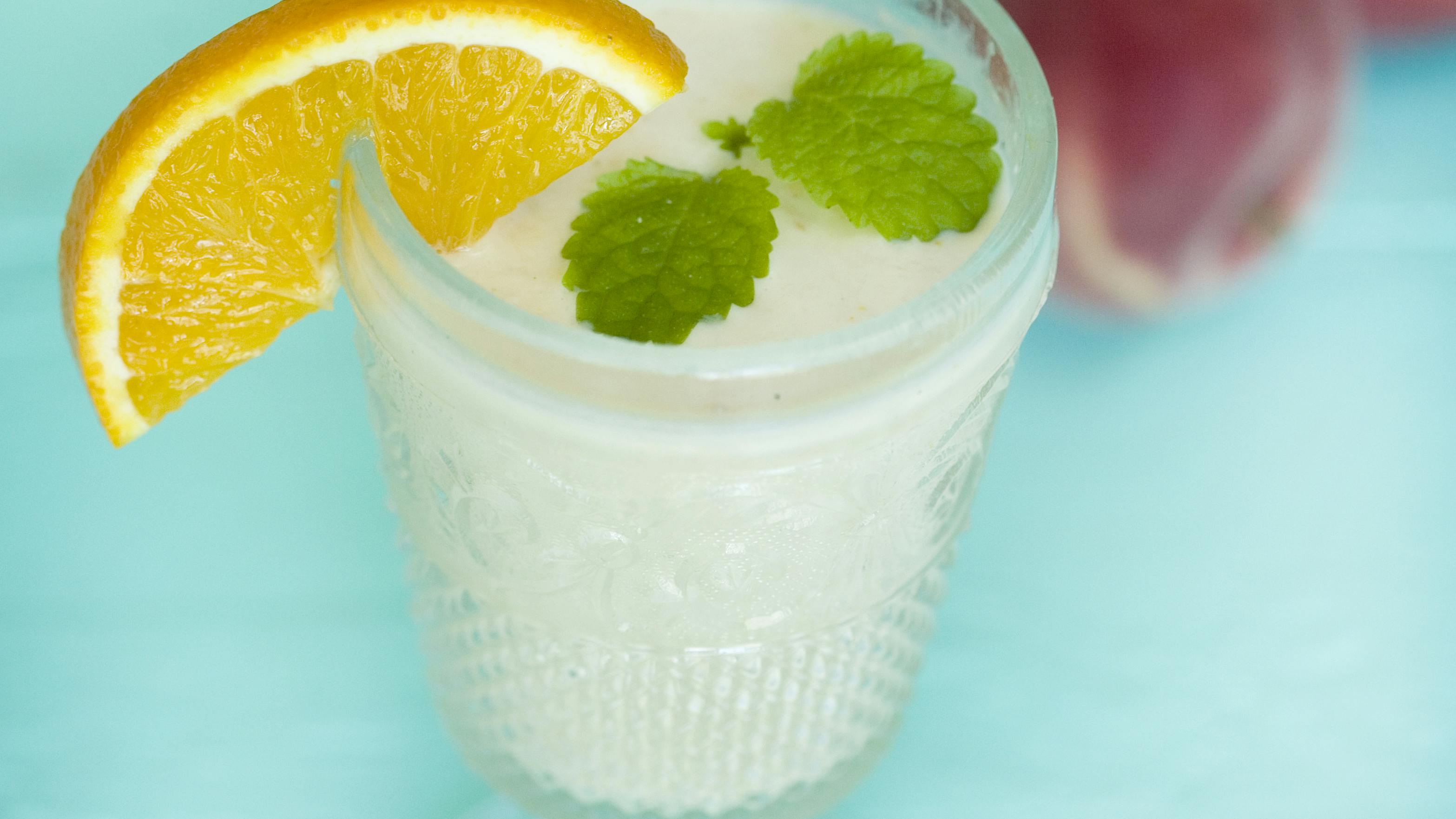 Lækker ferskendrøm-dessert med fersken og vanilje