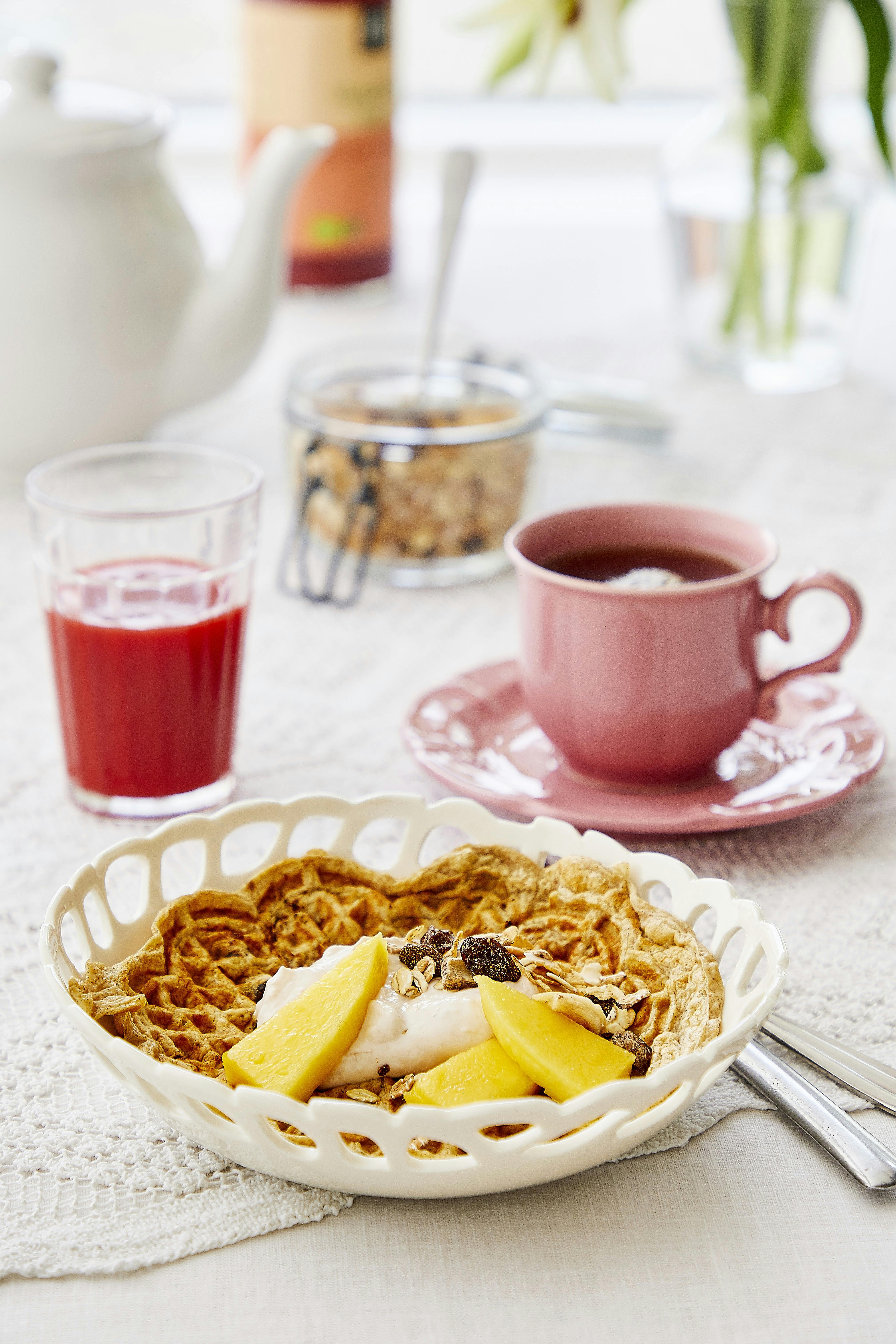 Skønne og sunde morgenmadsvafler med müsli og kanel