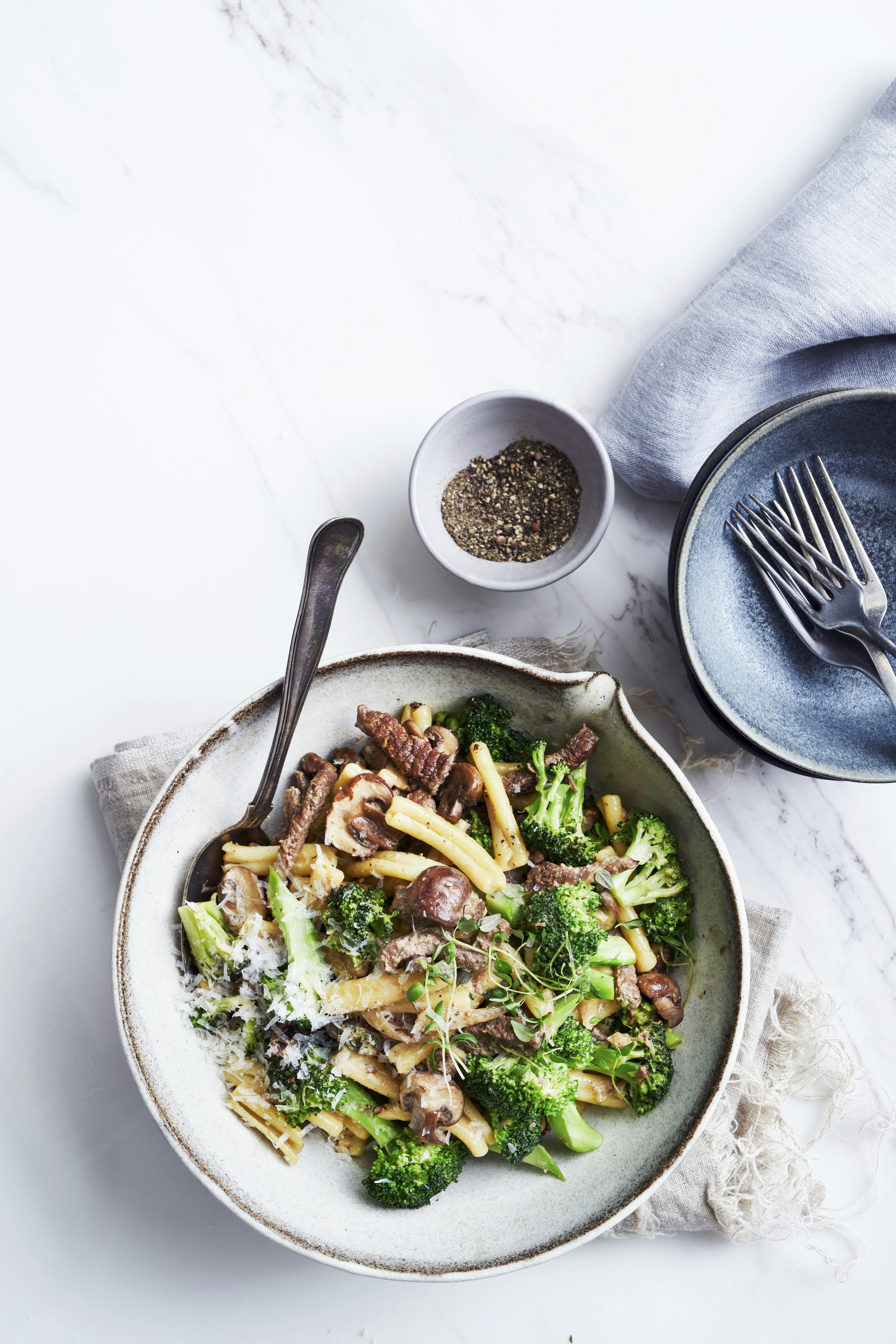 Cremet pasta med oksekød