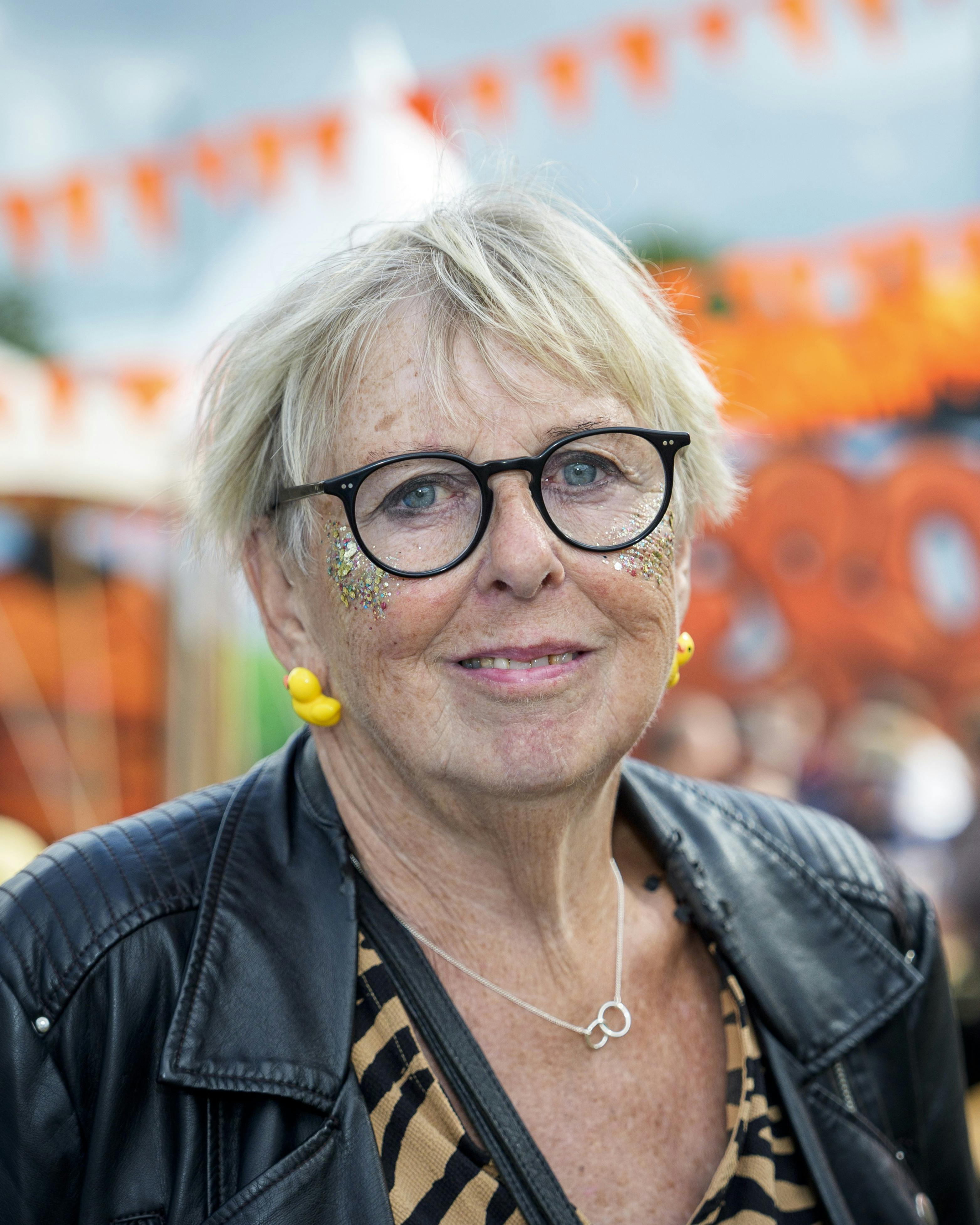 Gennem 34 år har Bodil Nielsen været frivillig på Roskilde Festival. Hun gætter på, at hun bruger omkring 300 timer om året på frivilligt arbejde for festivalen.