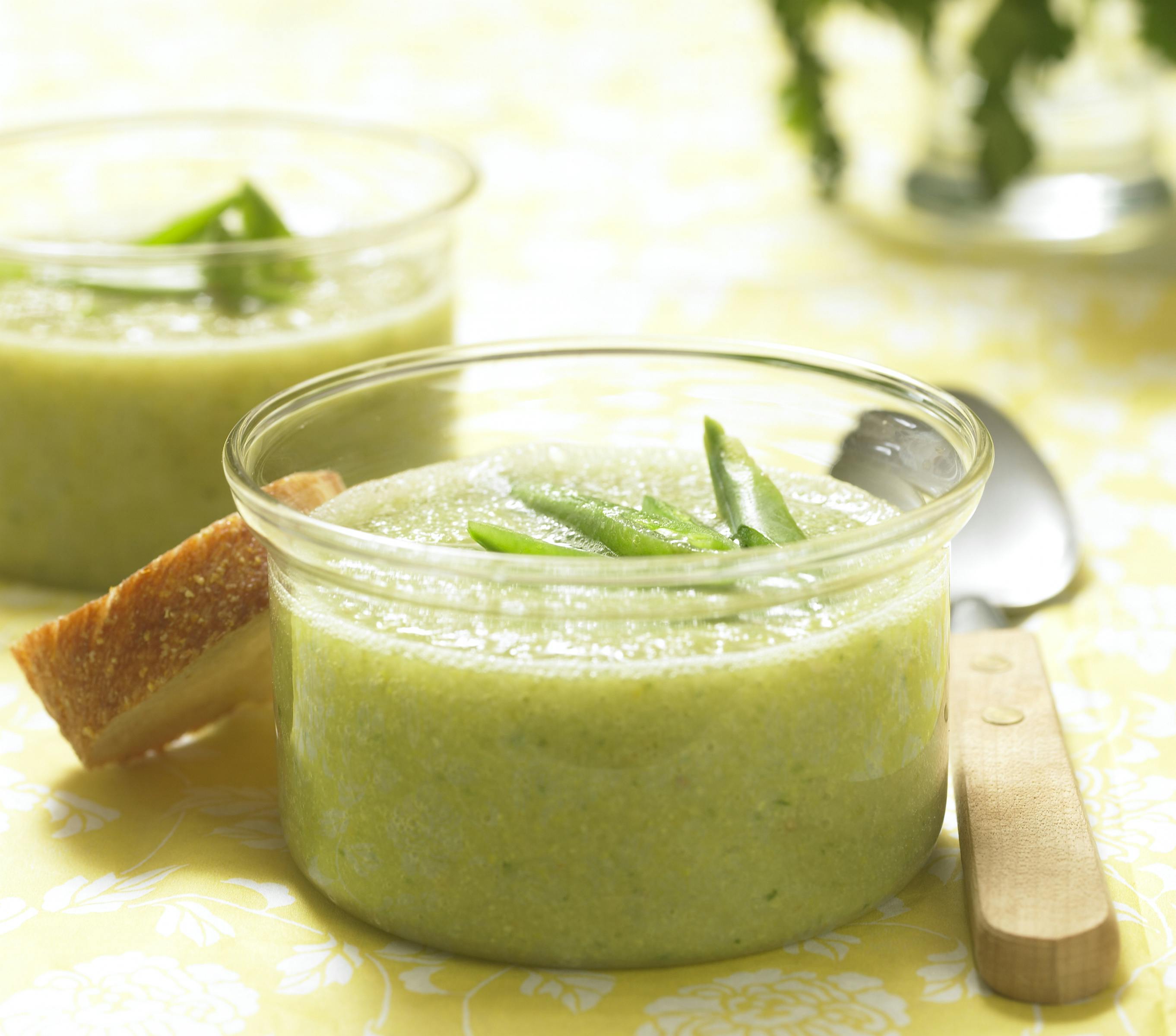 Ærte-gazpacho med honningmelon og grønne druer