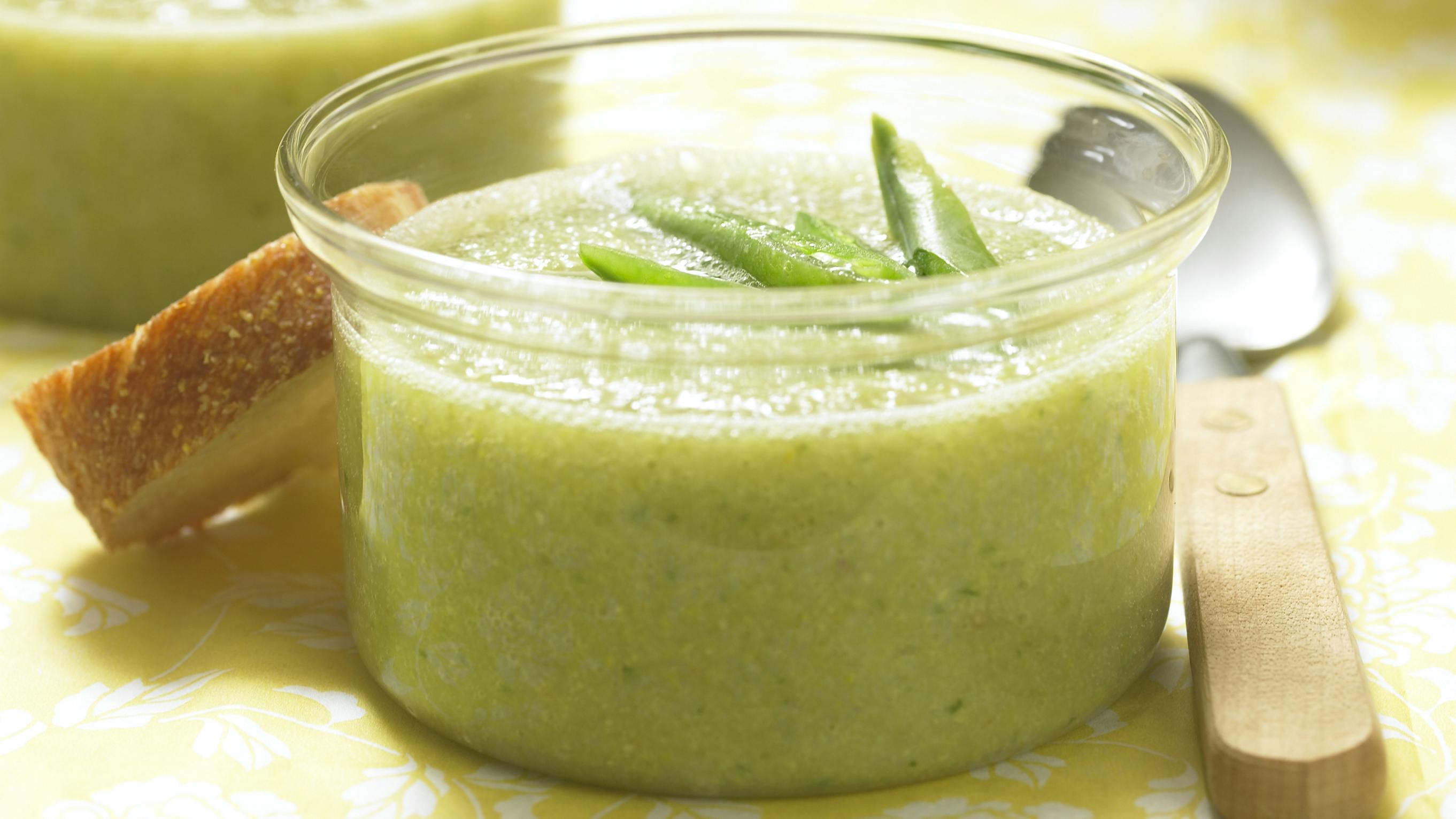 Ærte-gazpacho med honningmelon og grønne druer