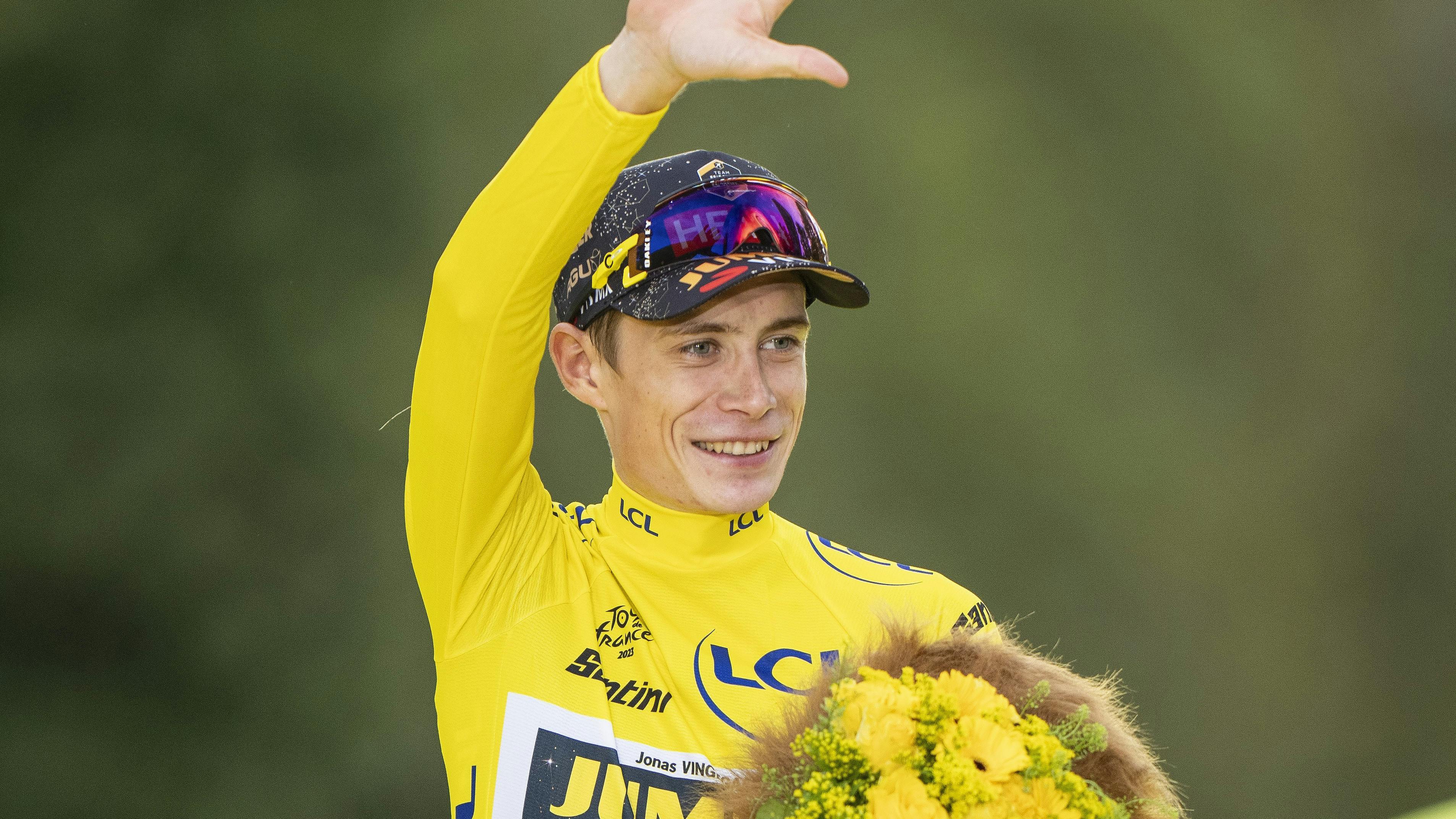 Jonas Vingegaard vinder i suveræn stil Tour de France 2023 og hyldes som vinder i Paris søndag den 23. juli 2023
