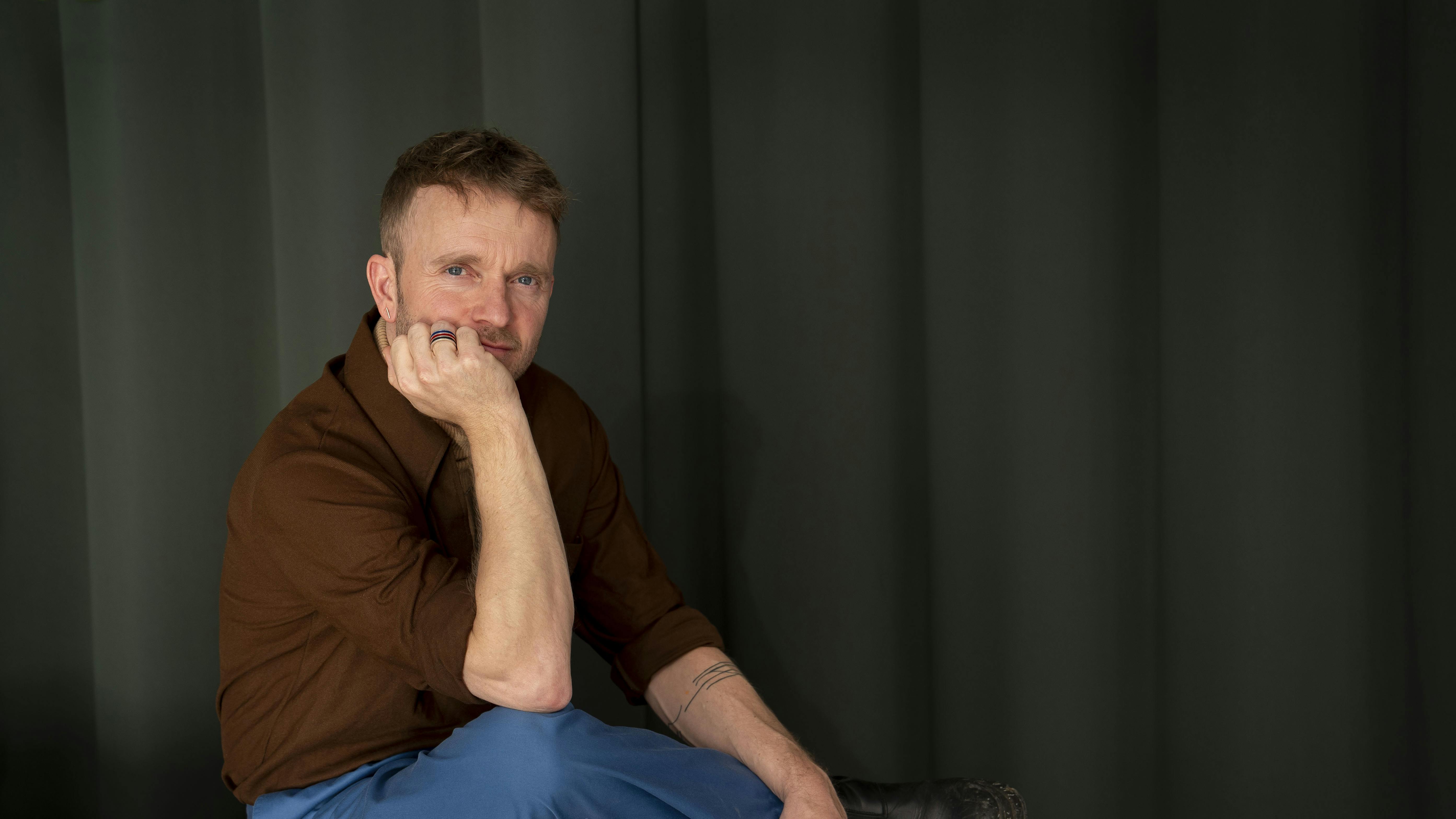 Laus Høybye, skuespiller, kan i 2025 opleves i repremieren på "Moulin Rouge! The Musical".