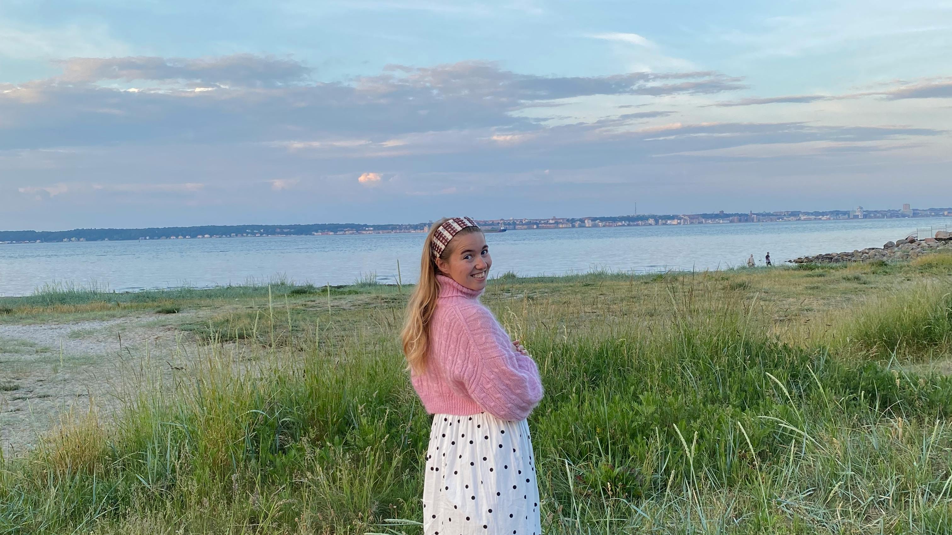 Billede af Matilde på stranden