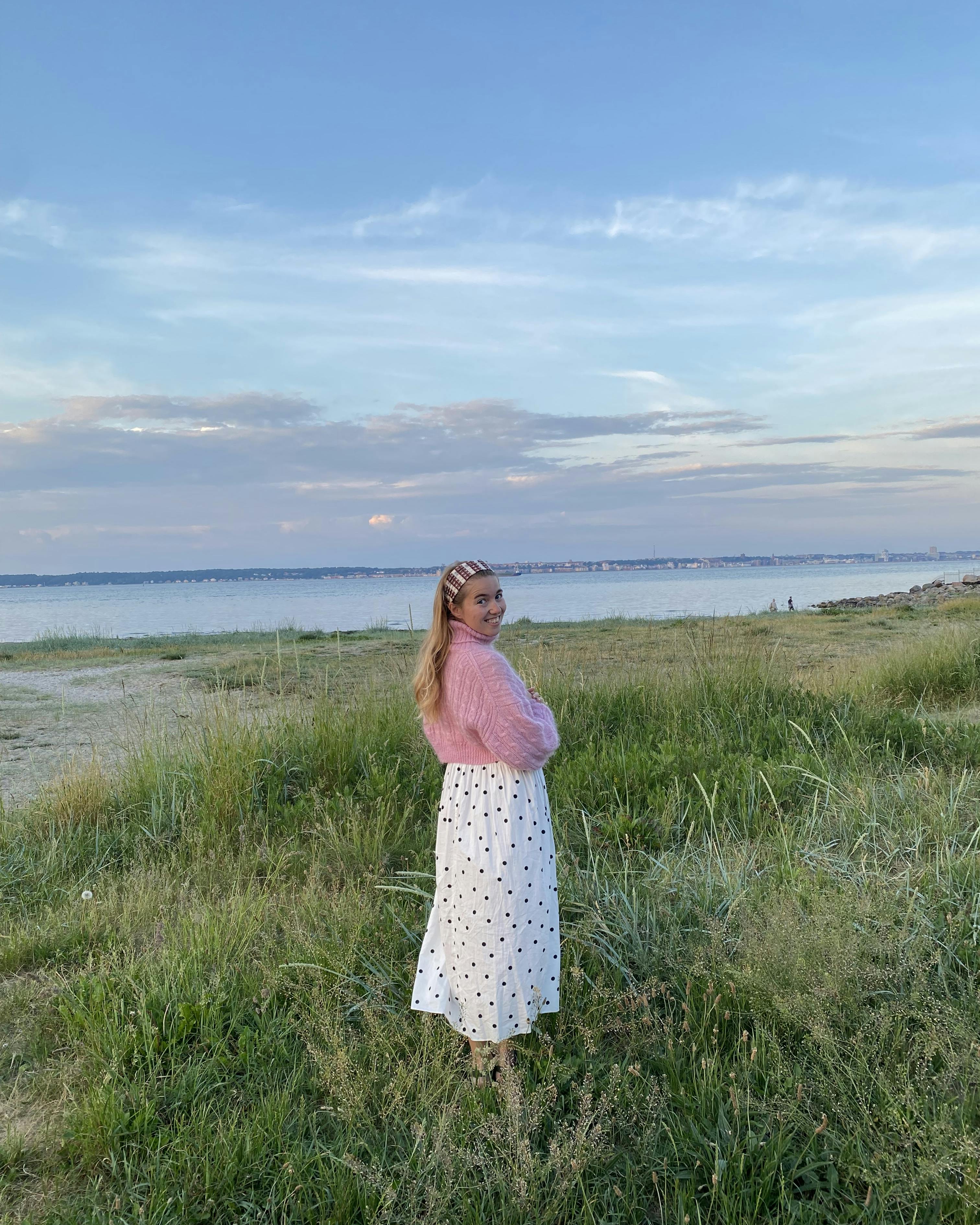 Billede af Matilde på stranden