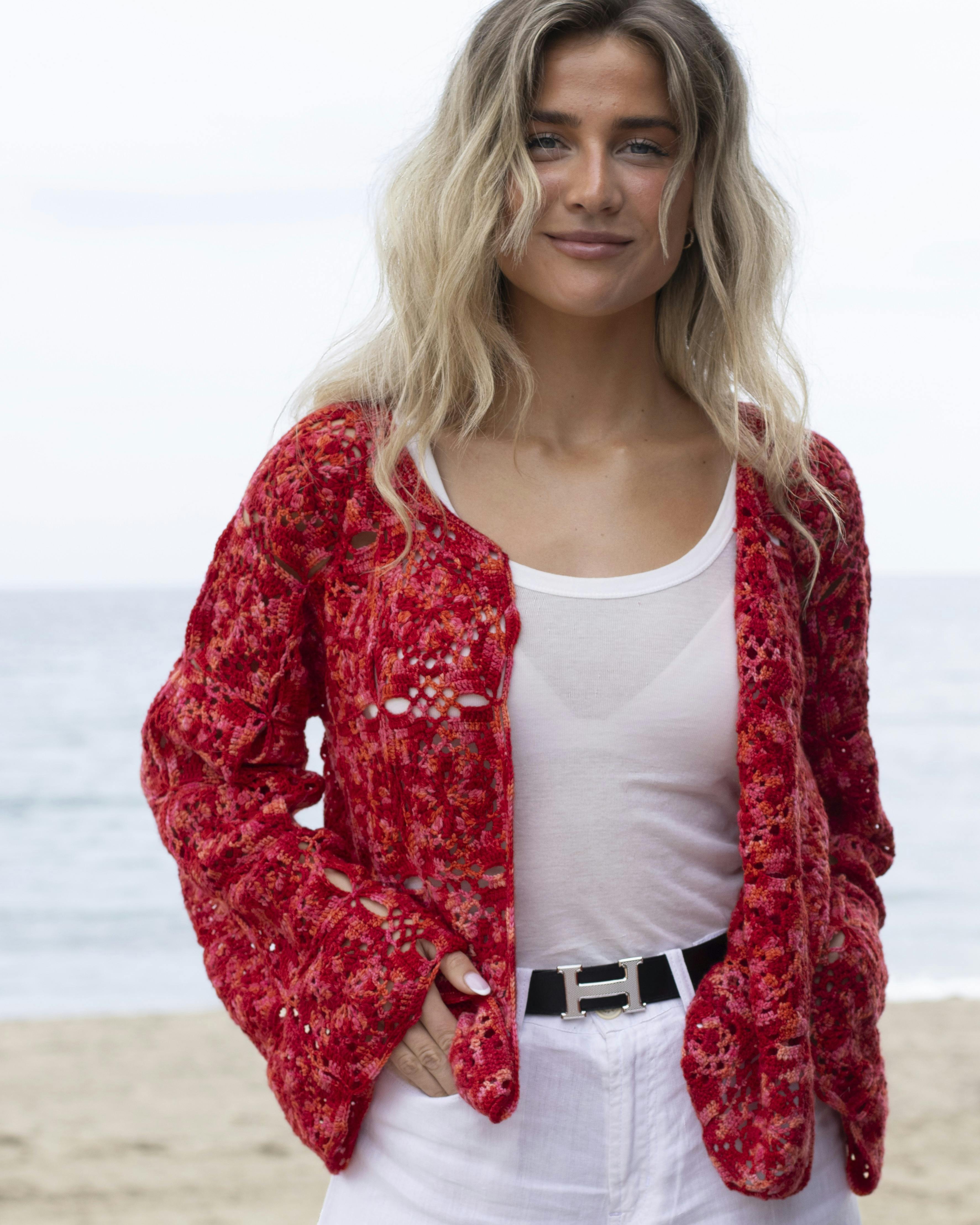 Rød hæklet cardigan