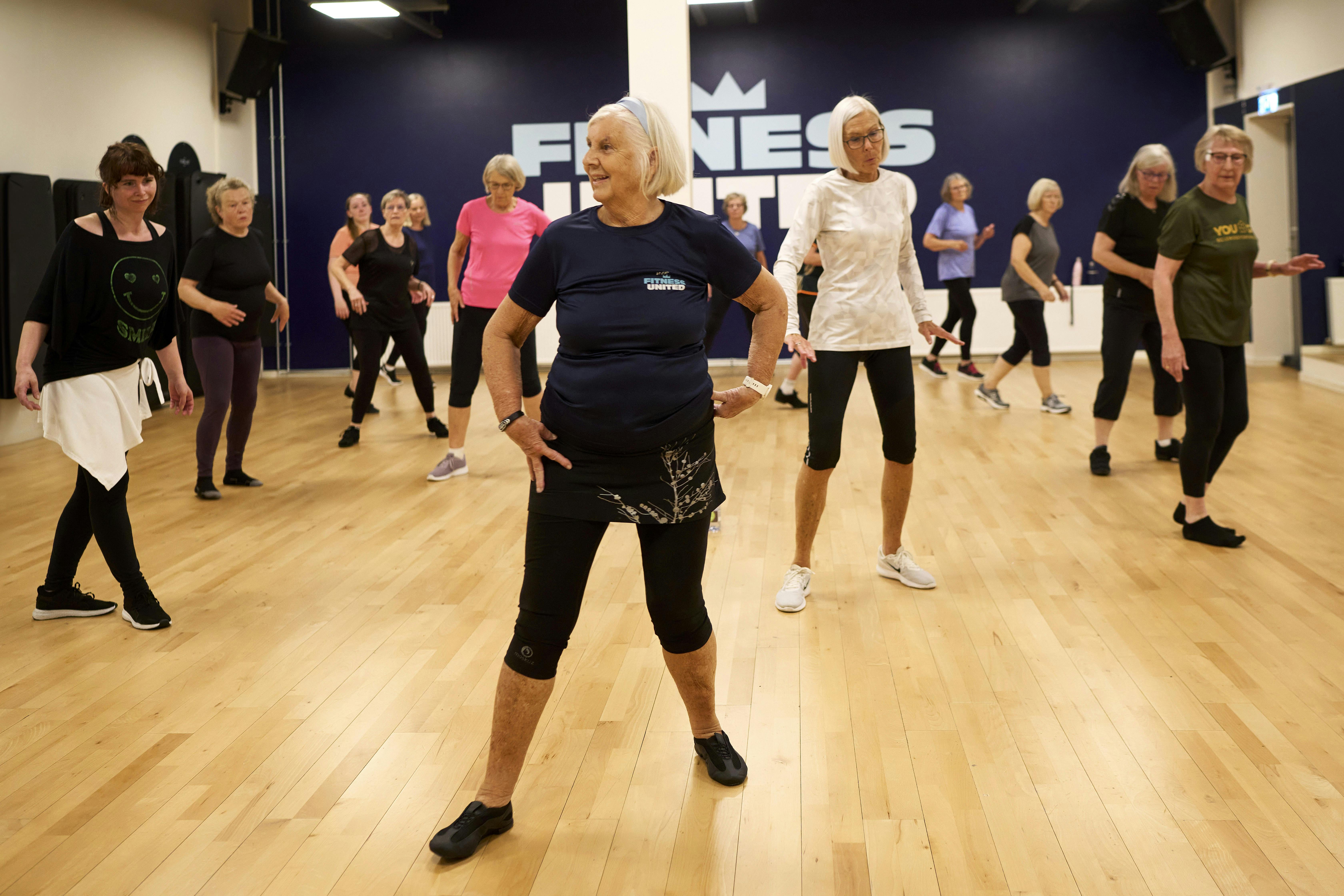 Hanne Taisbak der giver danseundervisning. 