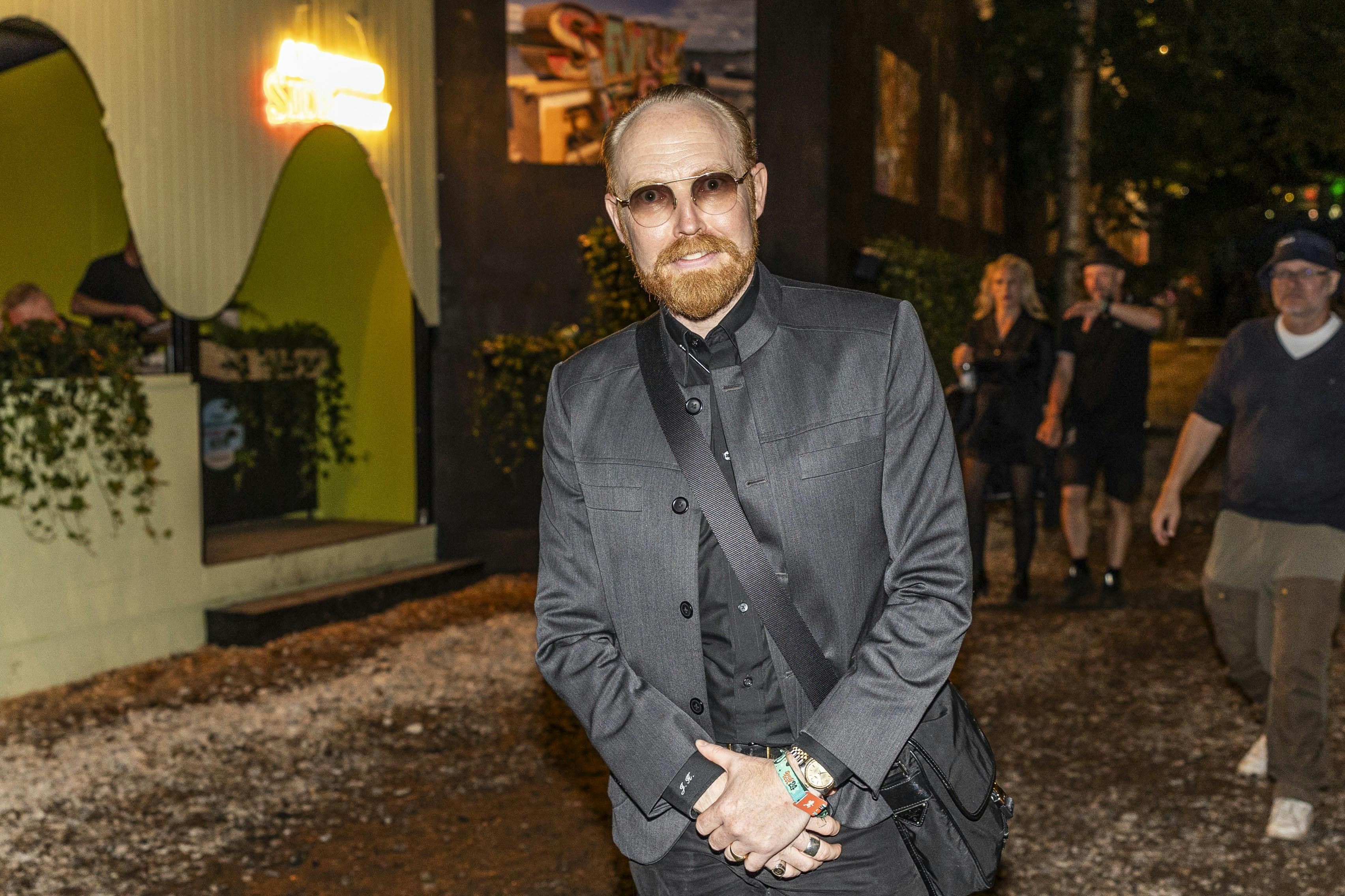 Manipulator, hypnotisør og tv-stjerne Jan Hellesøe på Smukfest 2024