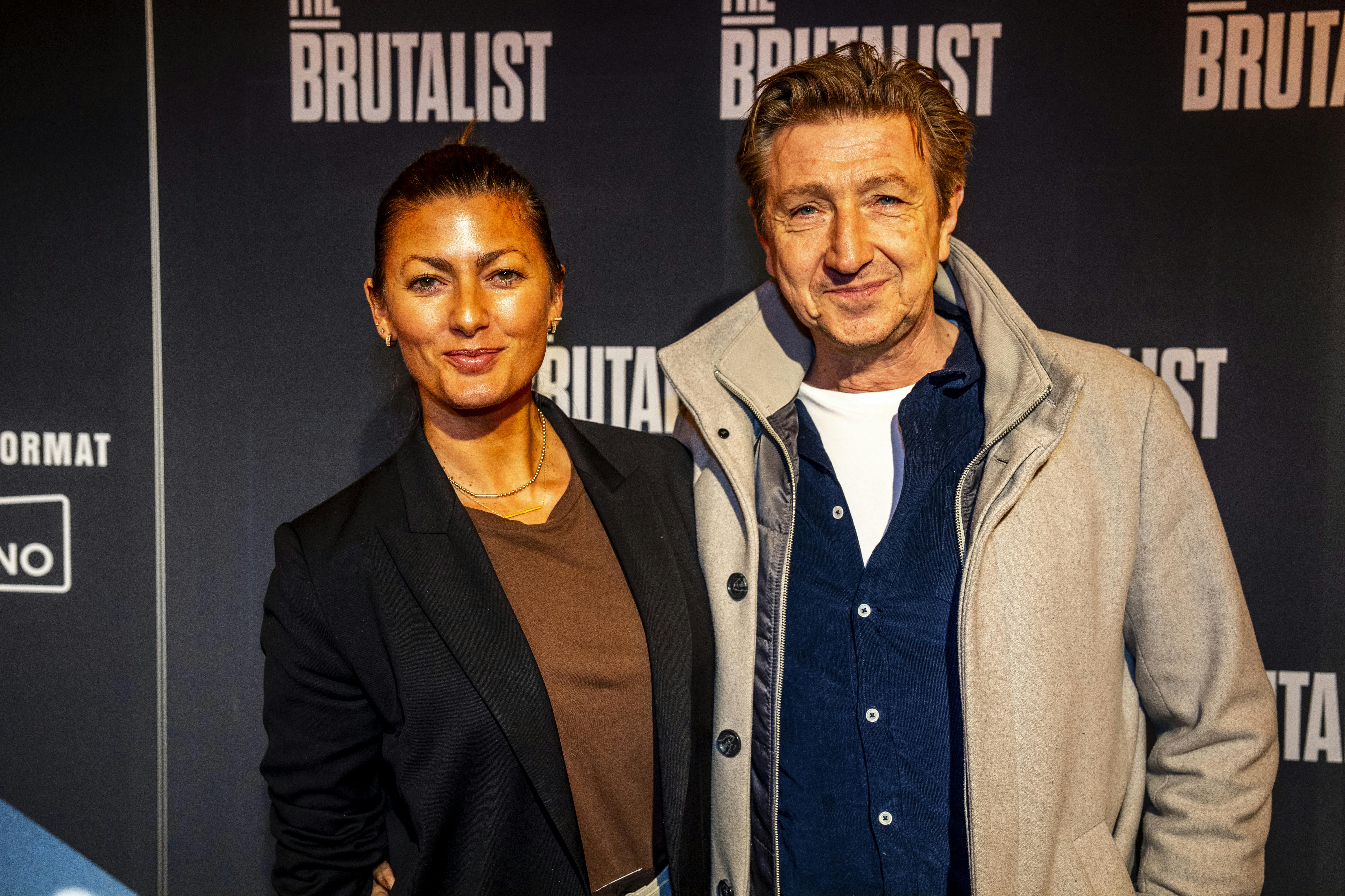 Skuespiller Nicolaj Kopernikus og kæresten Sara Maria Franch-Mærkedahl til gallapremiere på filmen "The Brutalist" 