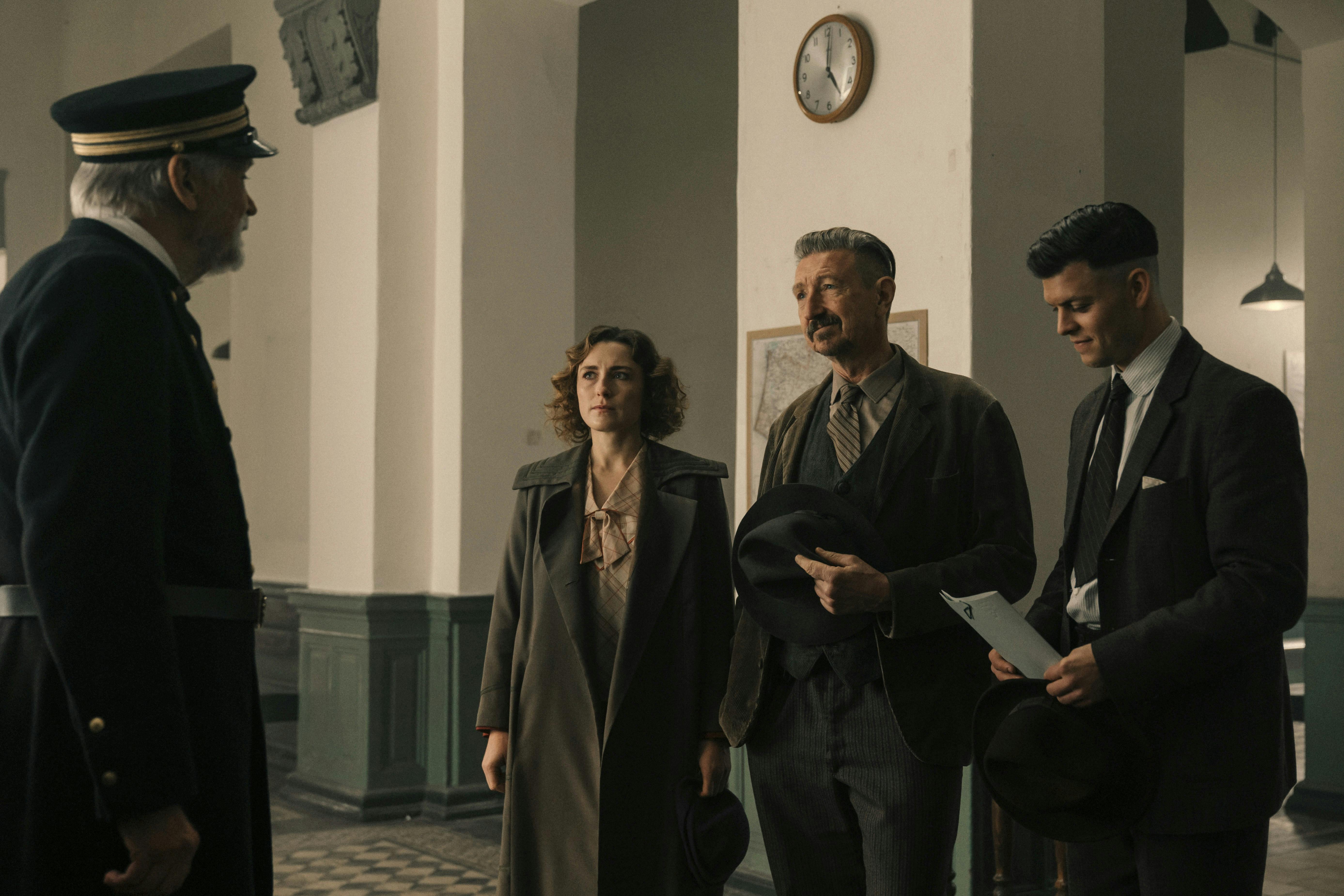 Nicolaj Kopernikus, Alex Høgh Andersen, Mathilde Arcel og Kristian Halken i filmen "Rejseholdet - Det første mord".