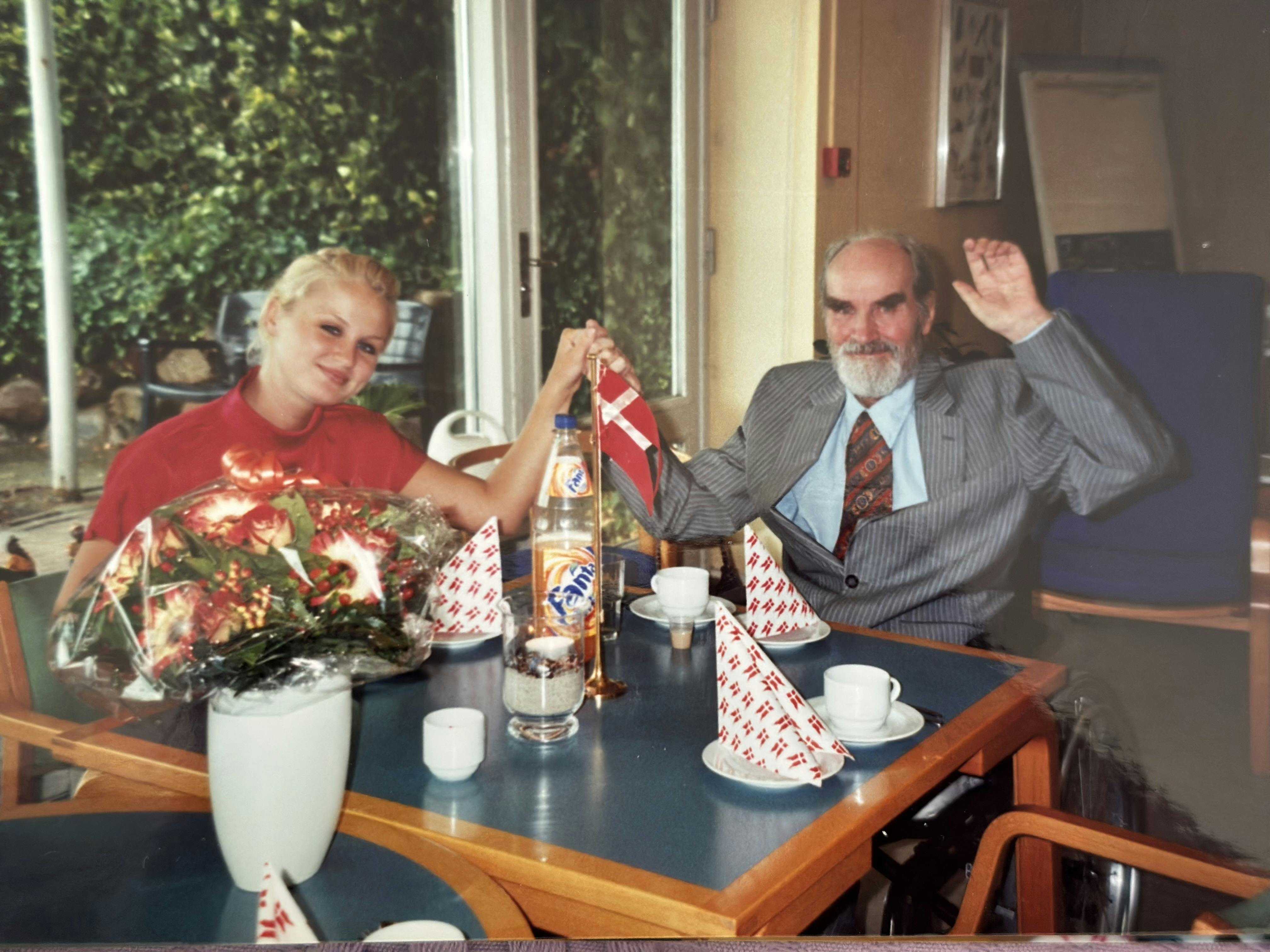 Julie og Arnold i hendes teenageår