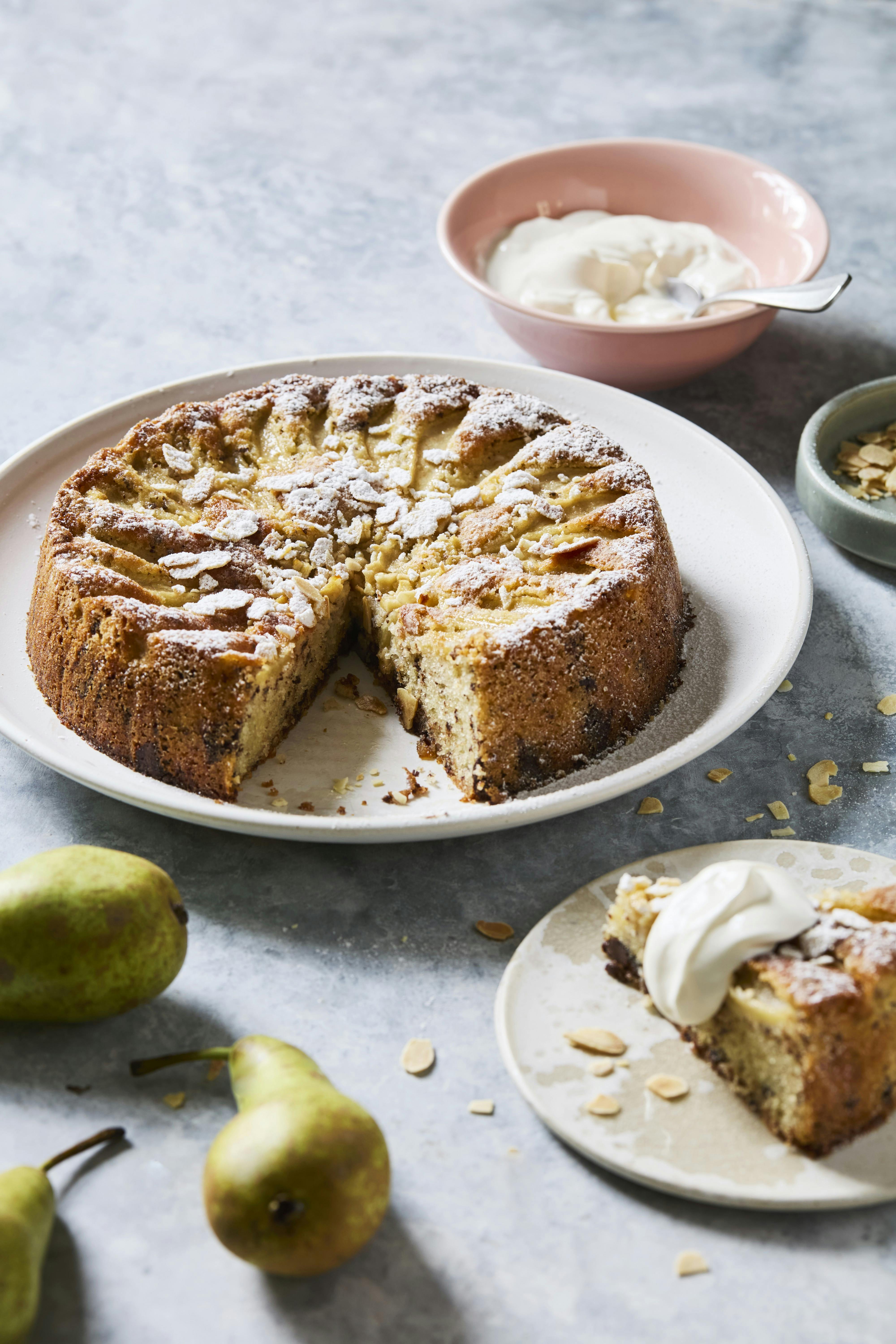 Pærekage med mandler