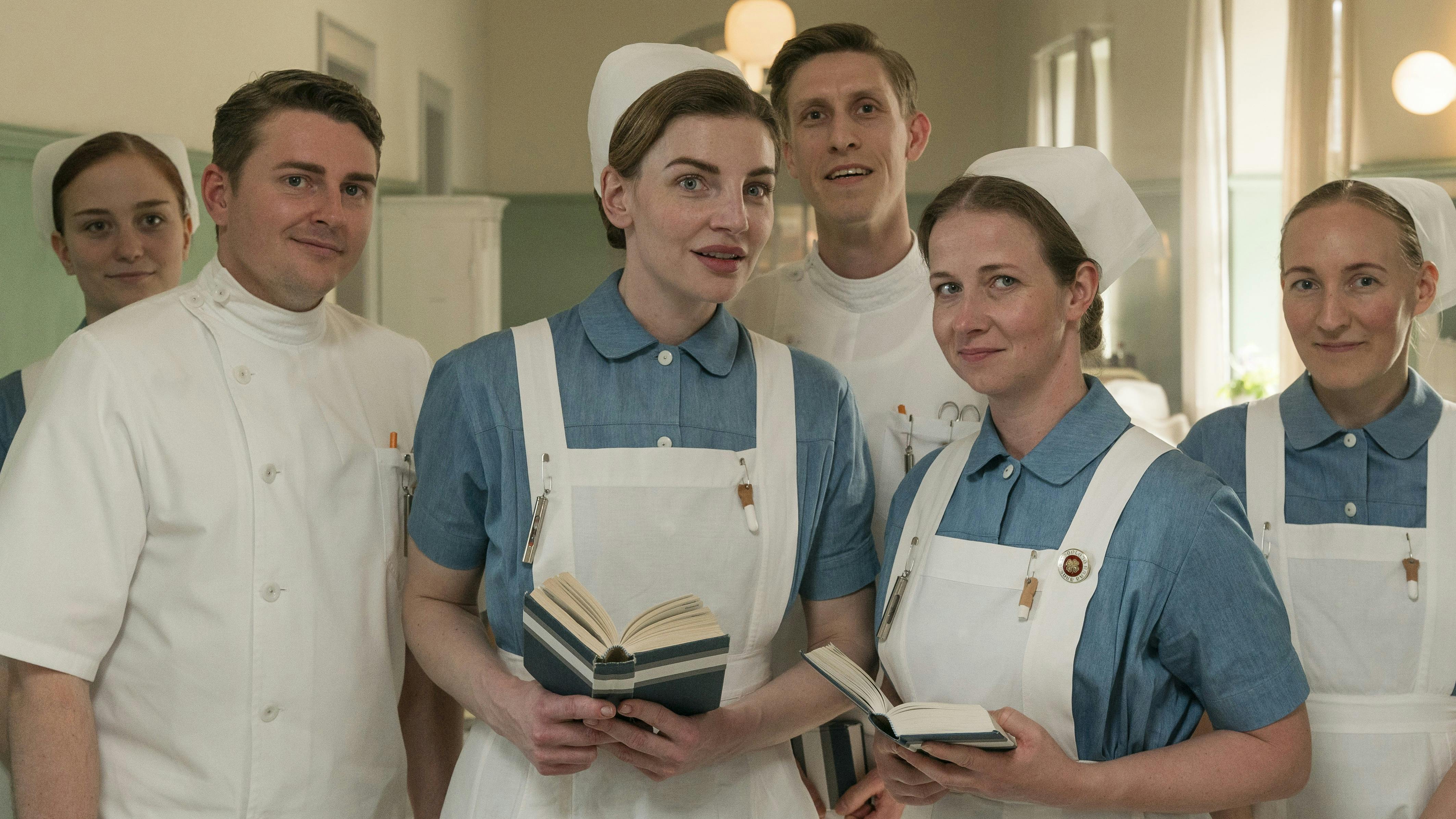 Mikkel Becker Hilgart, Jesper Groth, Molly Egelind, Ulla Vejby med flere i dramaserien "Sygeplejeskolen", der vises på TV 2 Charlie og TV 2 Play.