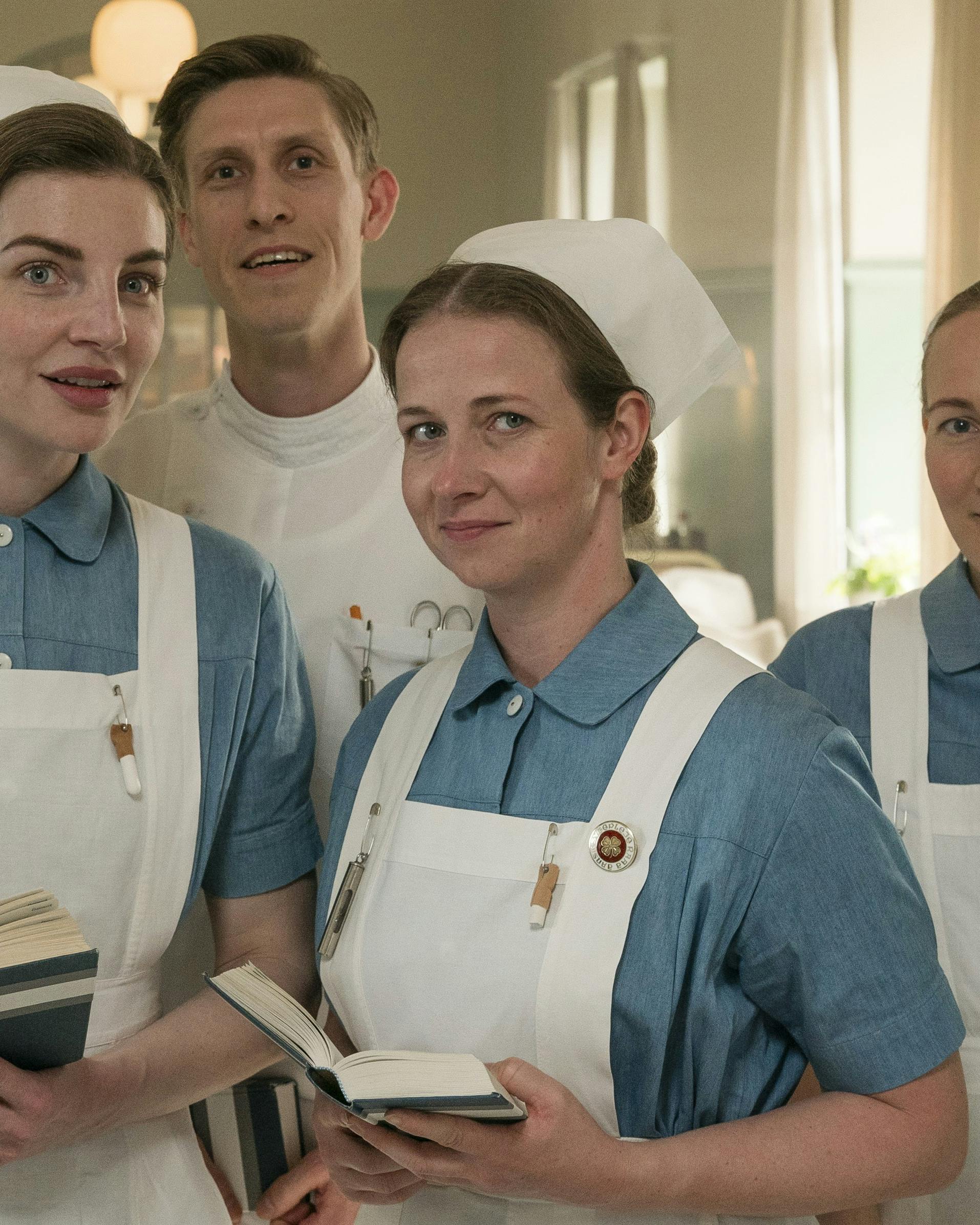 Mikkel Becker Hilgart, Jesper Groth, Molly Egelind, Ulla Vejby med flere i dramaserien "Sygeplejeskolen", der vises på TV 2 Charlie og TV 2 Play.