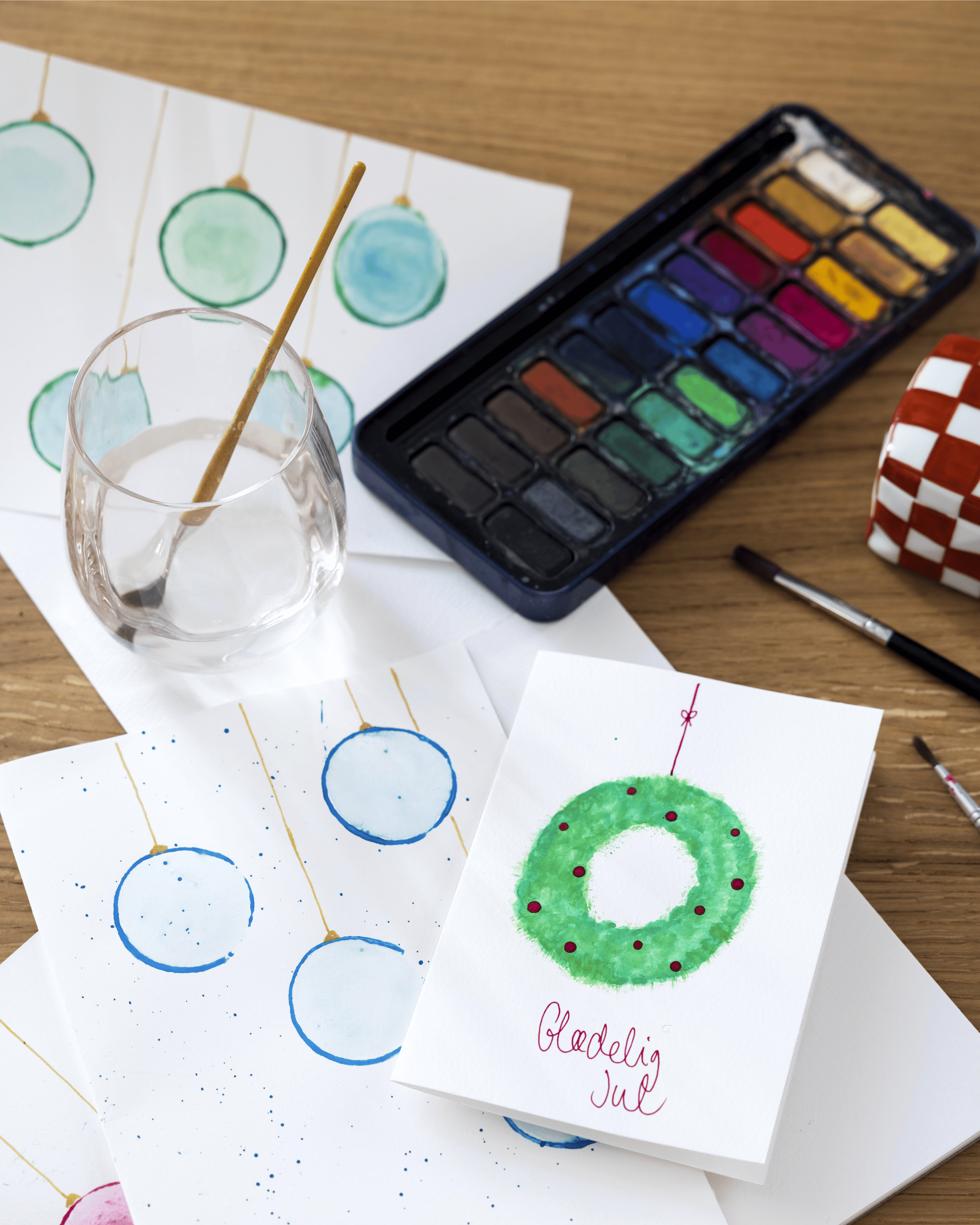 Julekort med malet julekrans