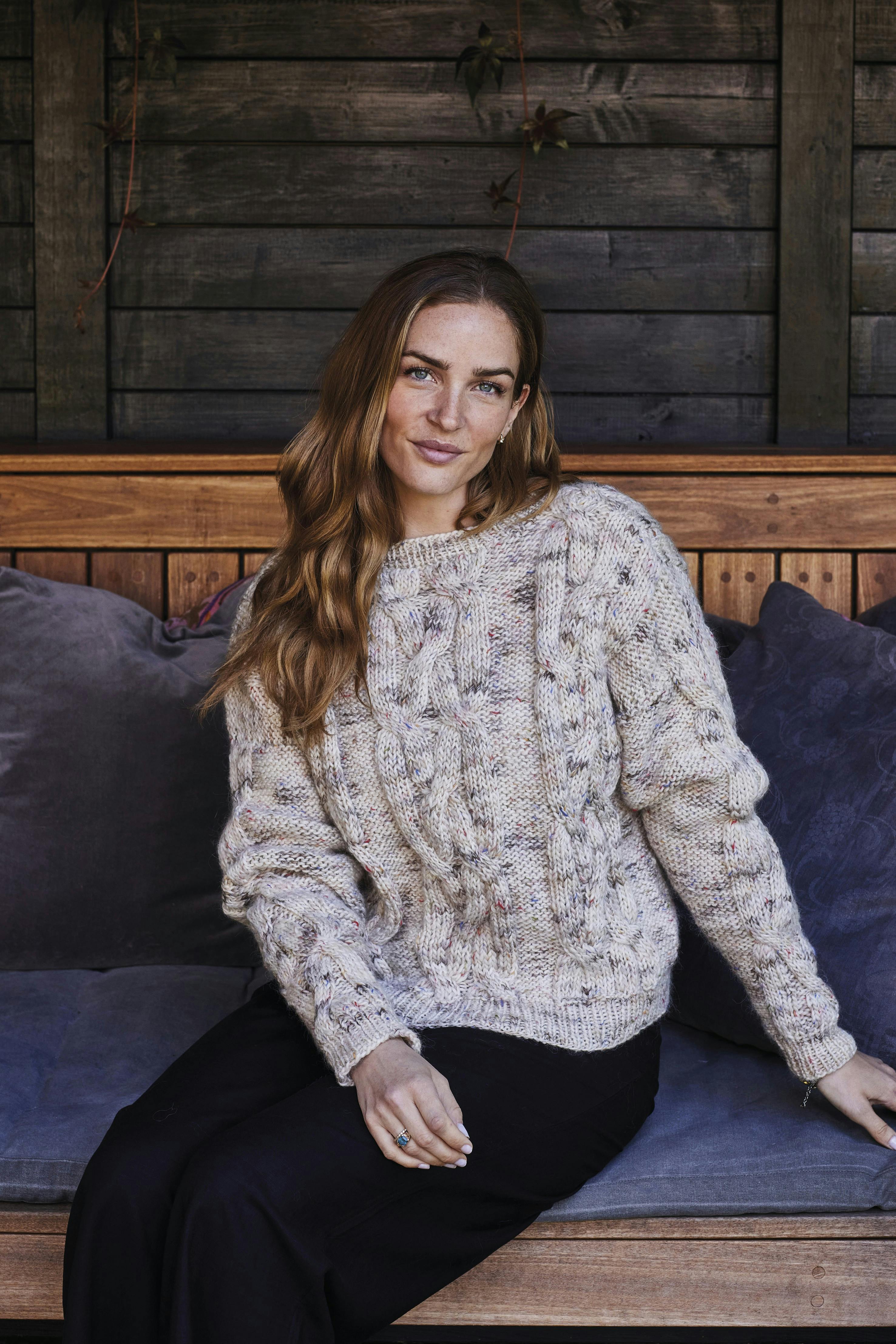 Sweater med snoninger