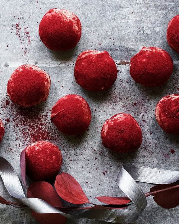 Konfektkugler med blåbær og hvid chokolade