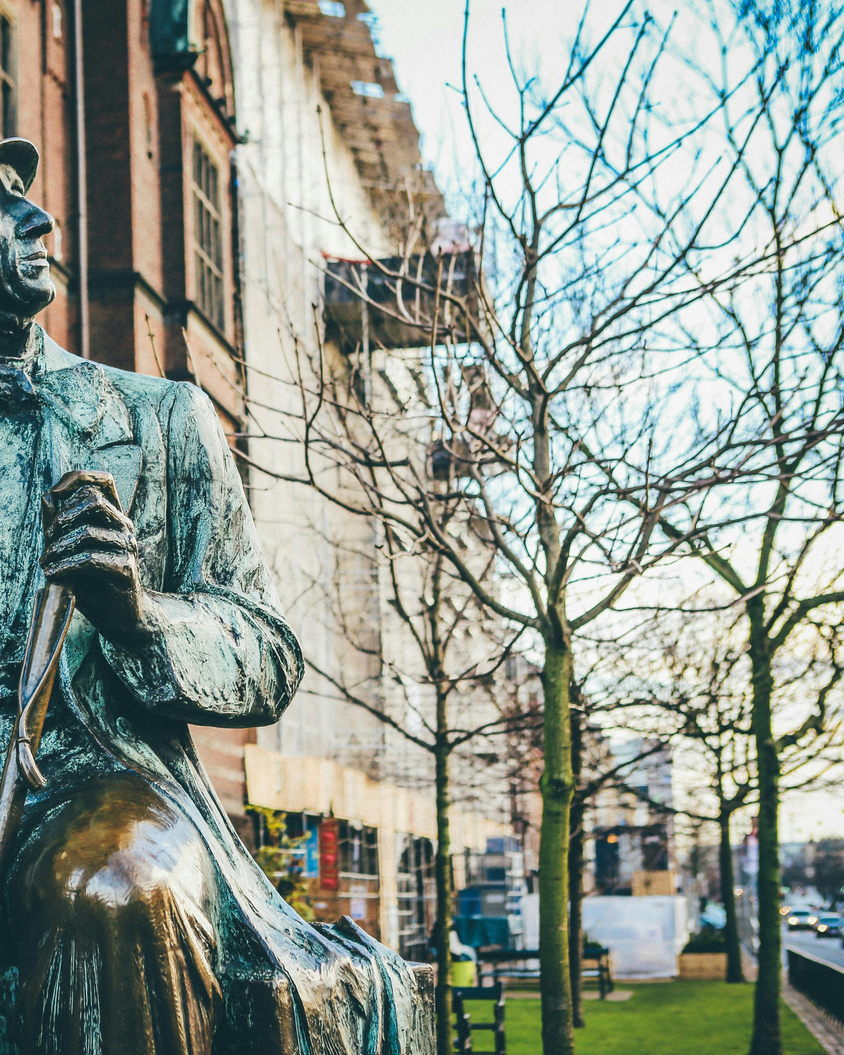 Statue af H.C. Andersen foran Københavns Rådhus