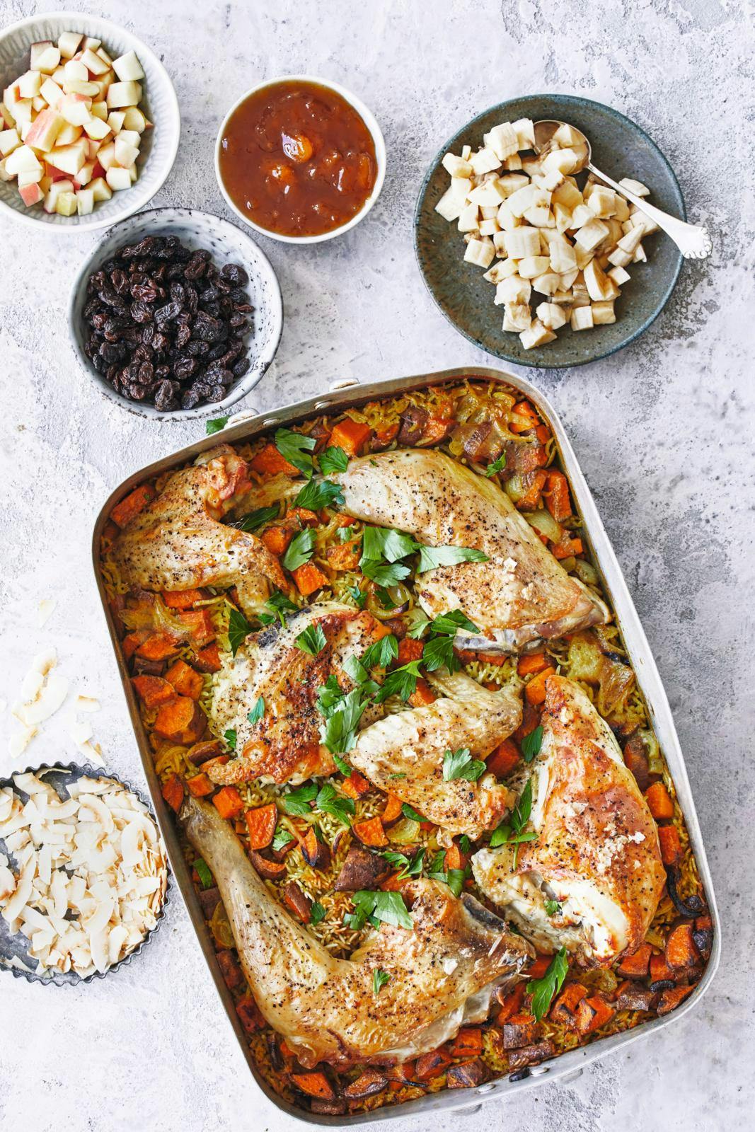 Ristaffel-fad med kylling og kokosmælk.