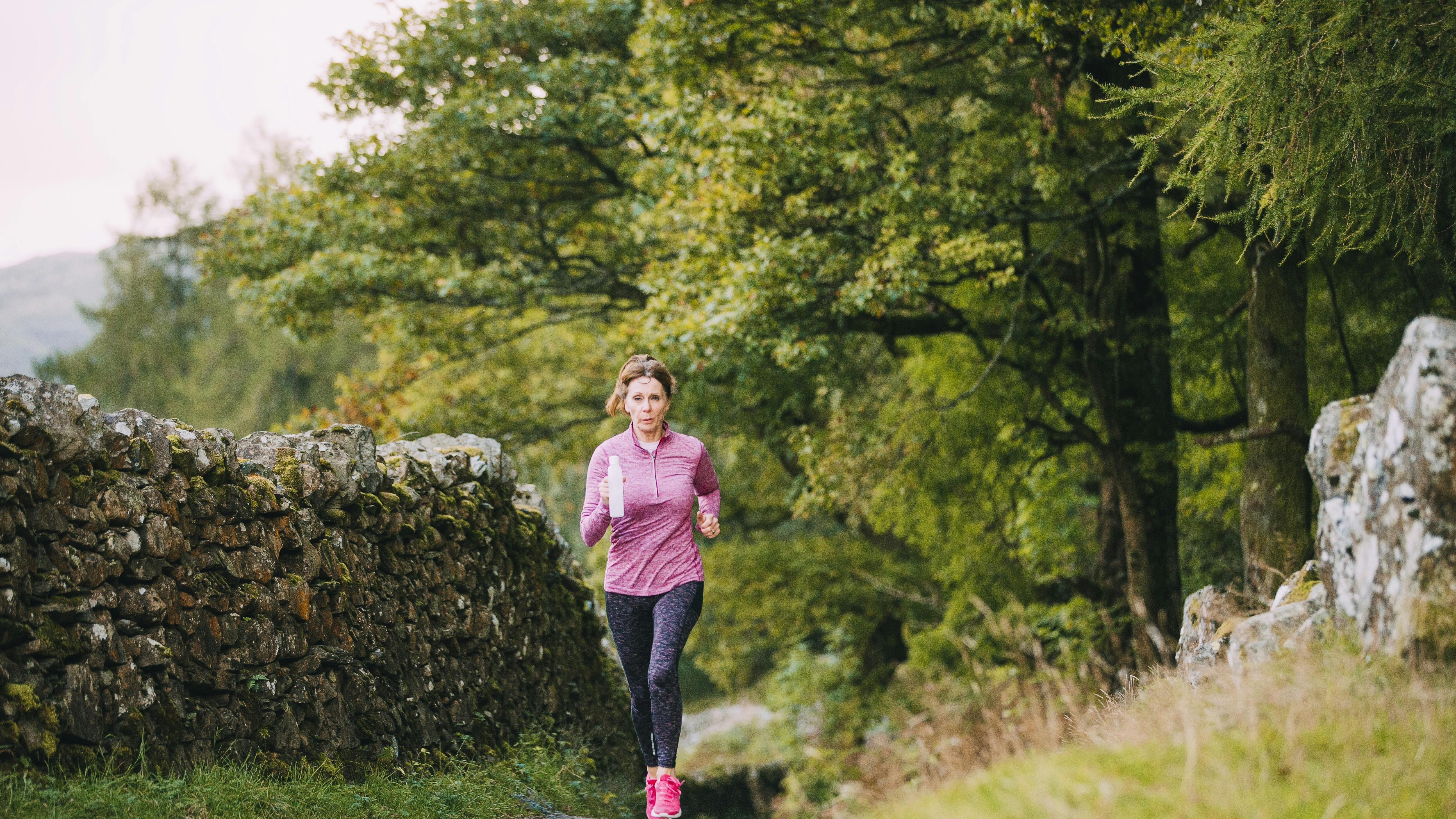 Bakkeløb er virkelig effektivt for træningen.