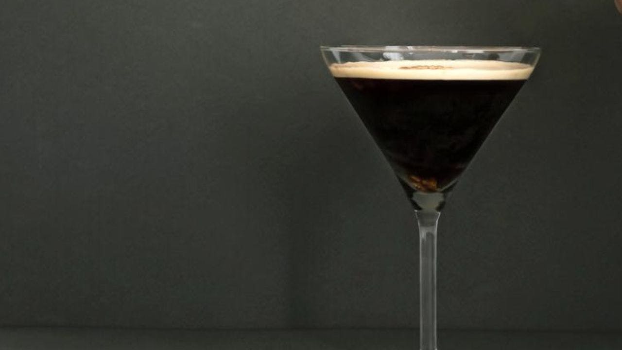 Espresso martini med hasselnød