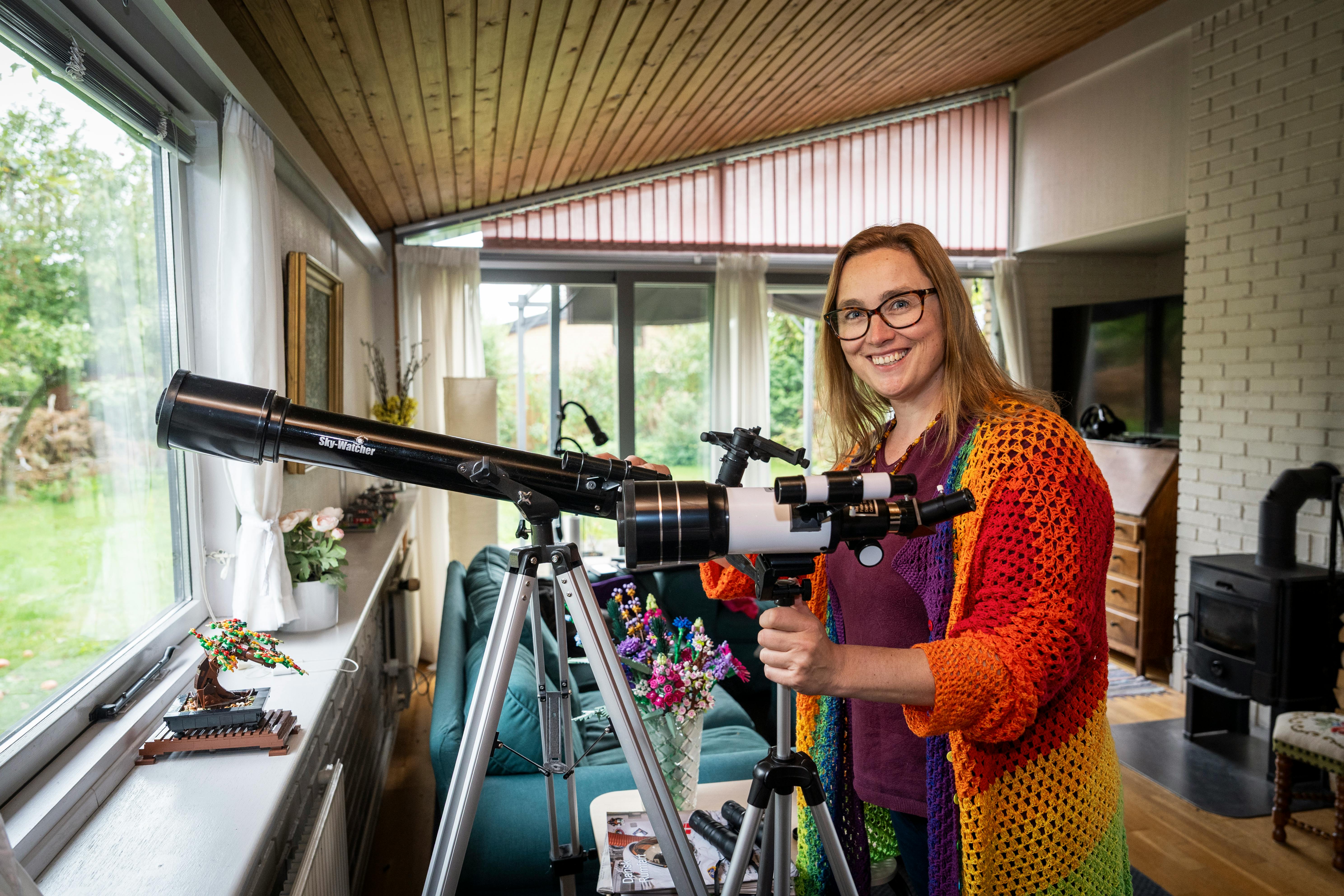 Henni Kanstrup Andreassen, international koordinator hos FIG, er i fritiden bidt af astronomi og rumfart.