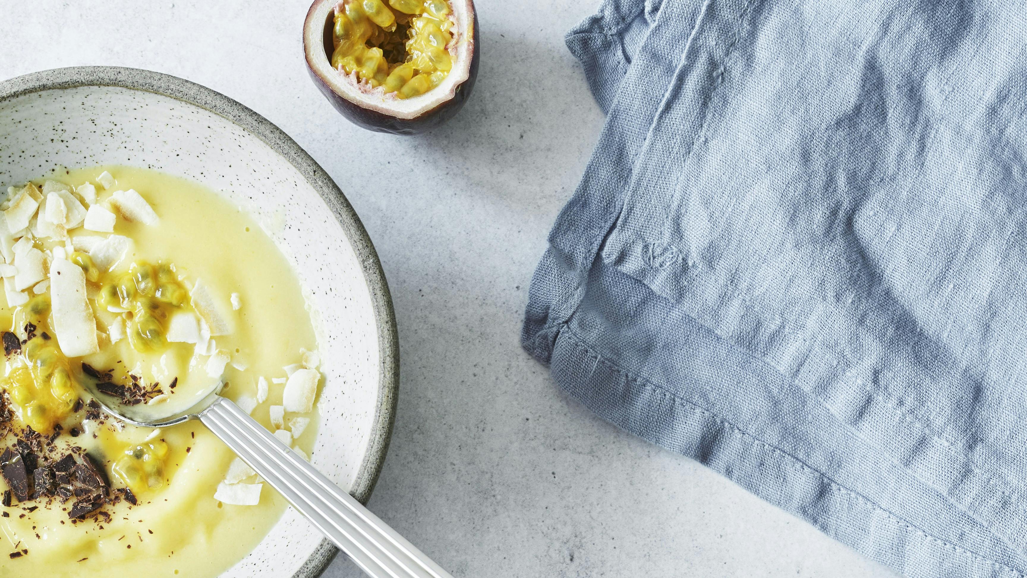 Nice cream med passionsfrugt, mango og banan.