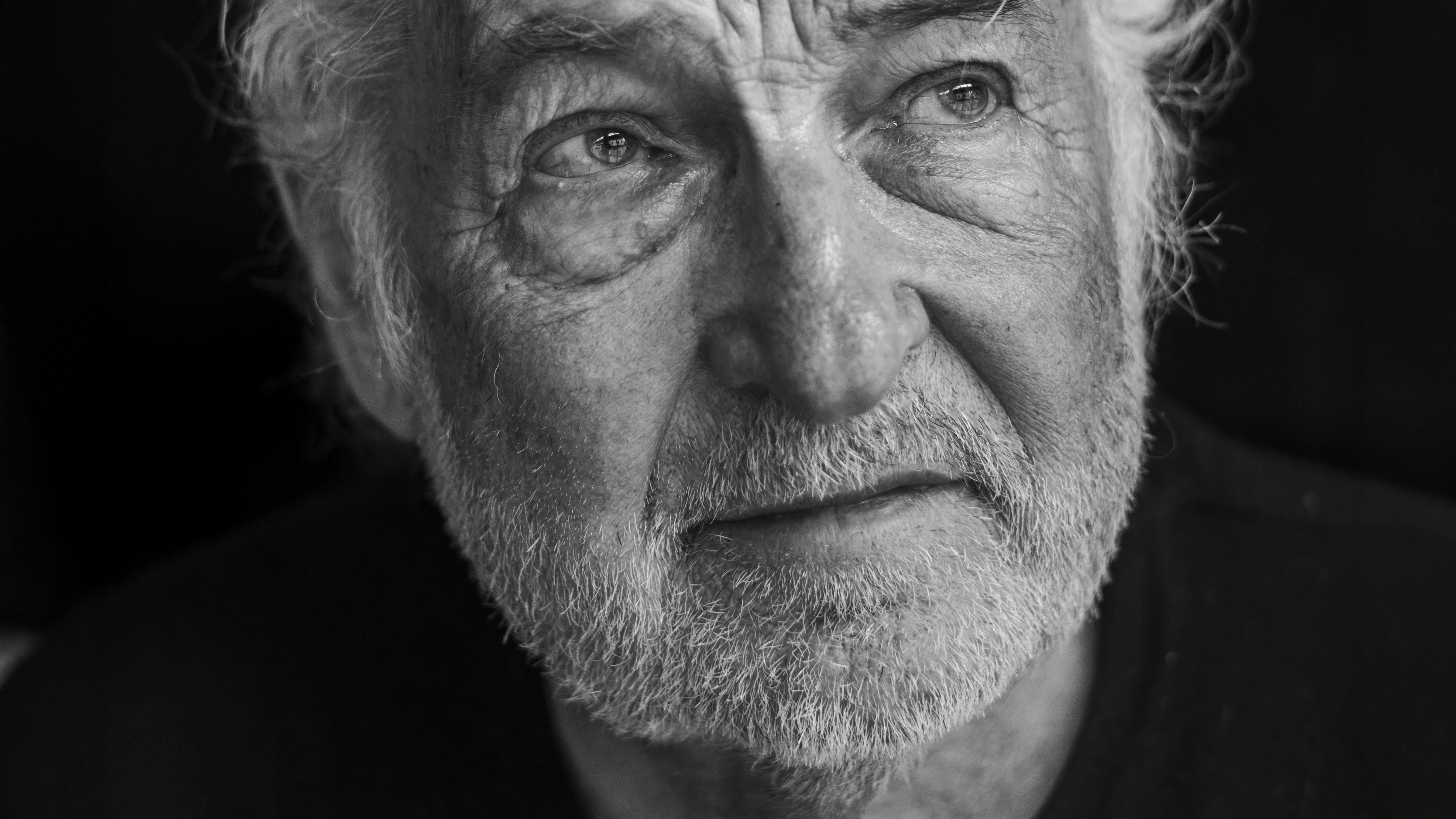 Niels Hausgaard frygter ikke døden mere.