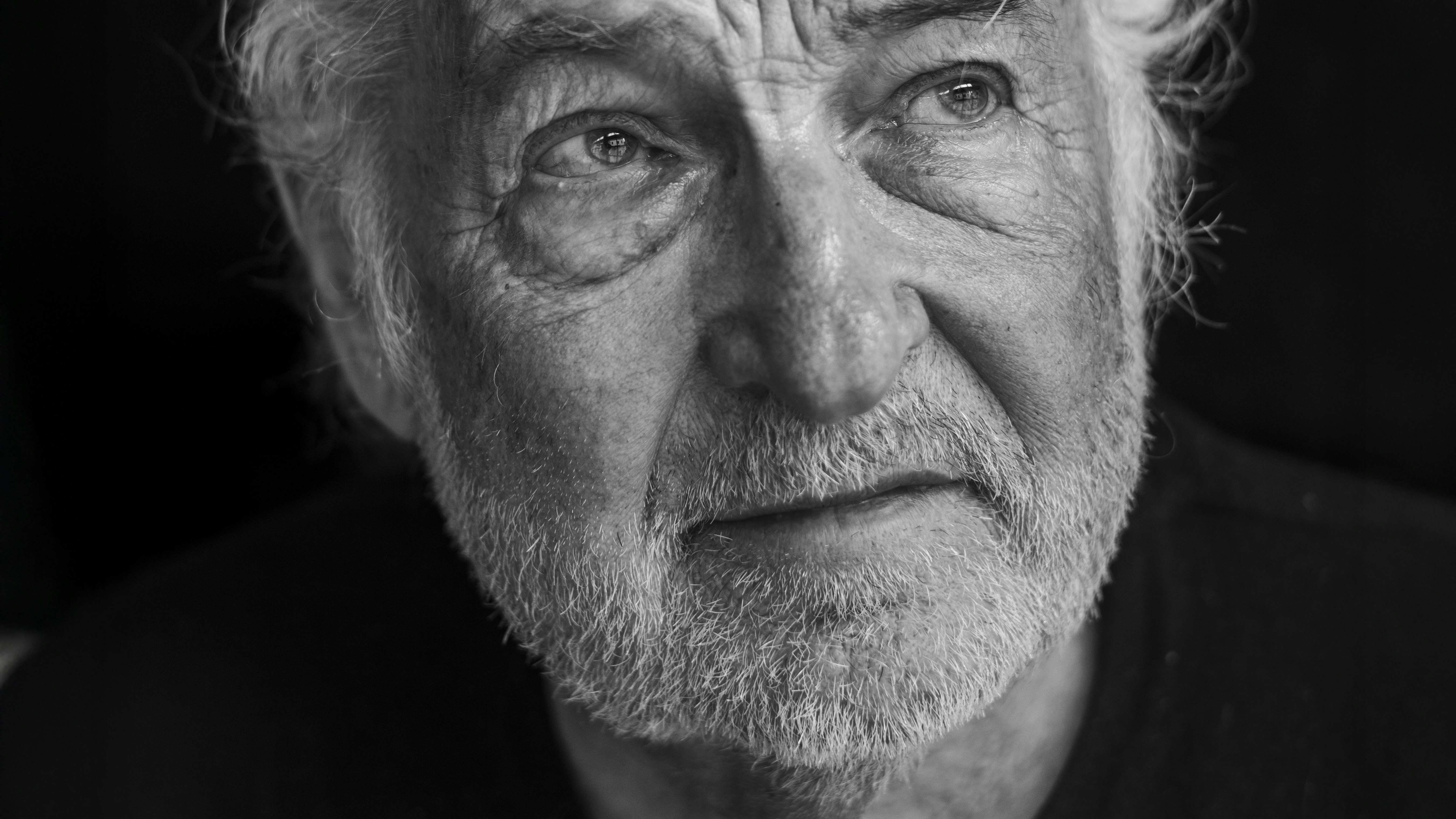 Niels Hausgaard frygter ikke døden mere.