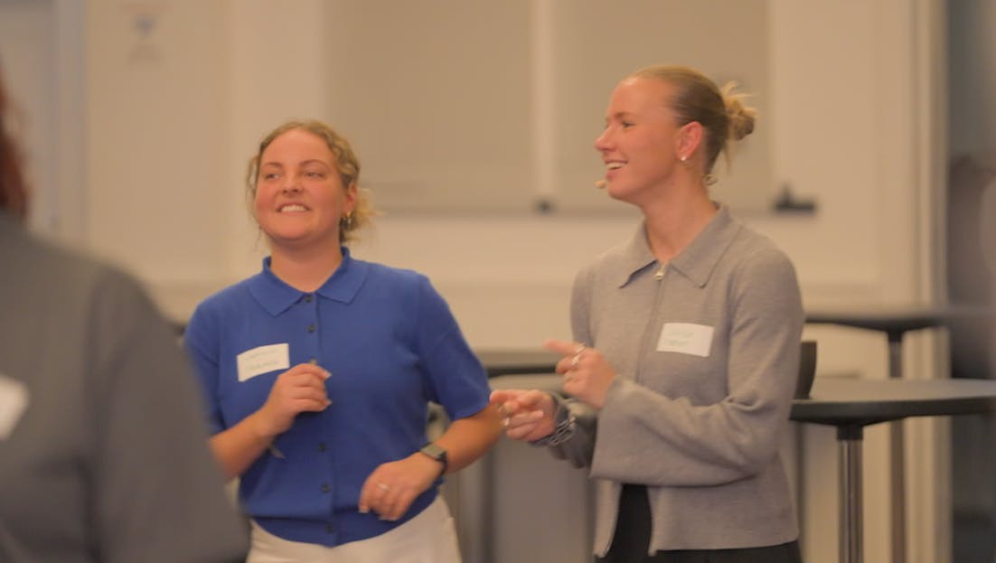 Camille Engdal Mortensen og Louise Tranberg, der tog sig af onlinetræningen af de cirka 200 deltagere i Kandiskuren i efteråret 2025.