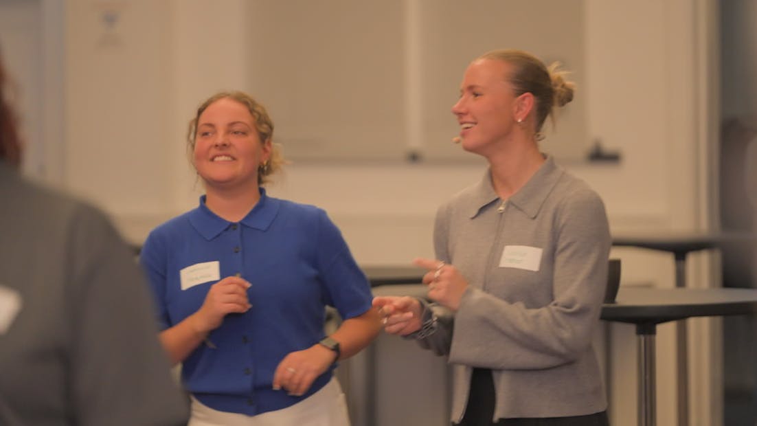 Camille Engdal Mortensen og Louise Tranberg, der tog sig af onlinetræningen af de cirka 200 deltagere i Kandiskuren i efteråret 2025.