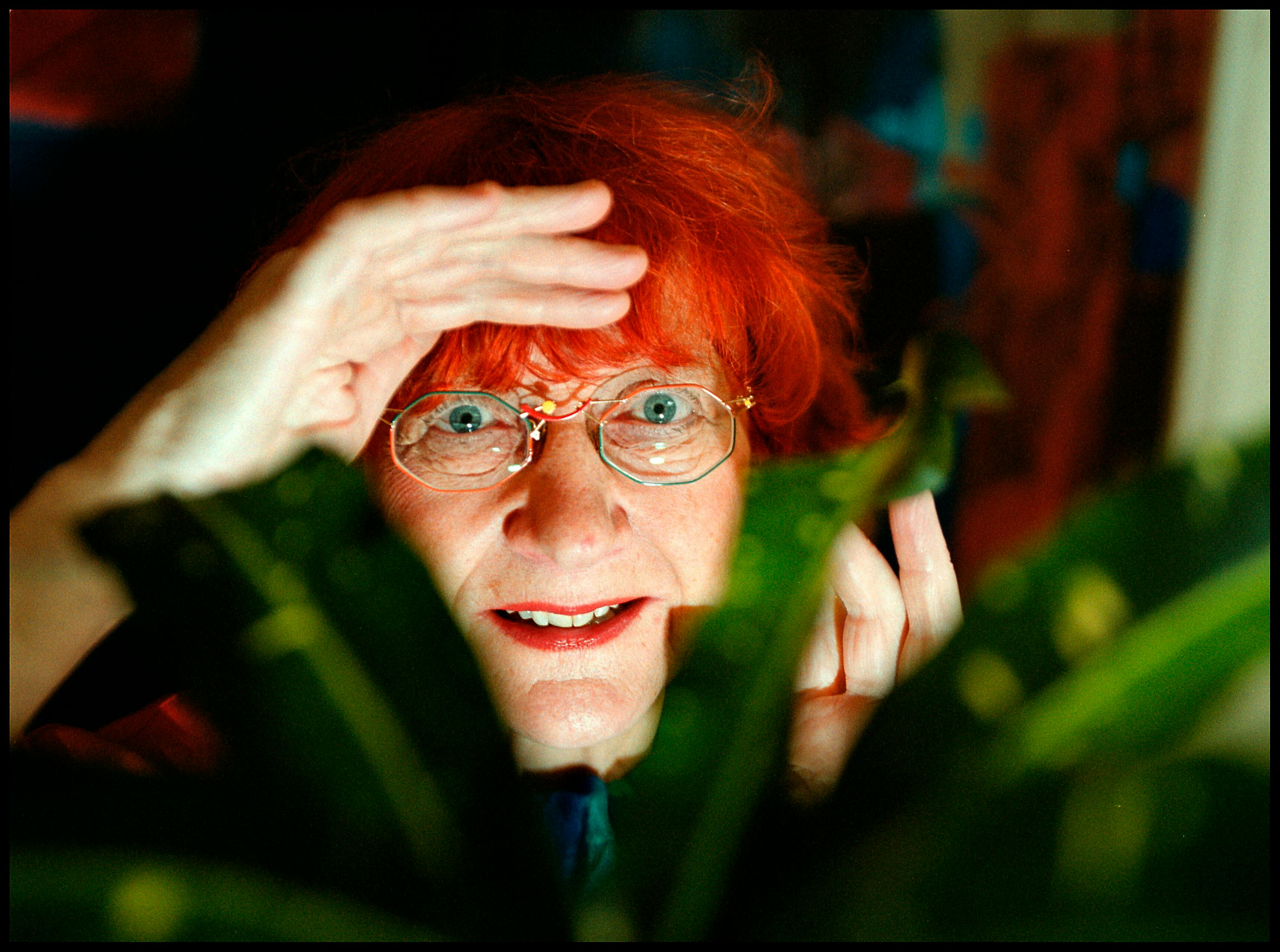 Jytte Abildstrøm spiller synsk dame i dansk spillefilm //'Dykkerne'. Portrætter er ej fra filmen.