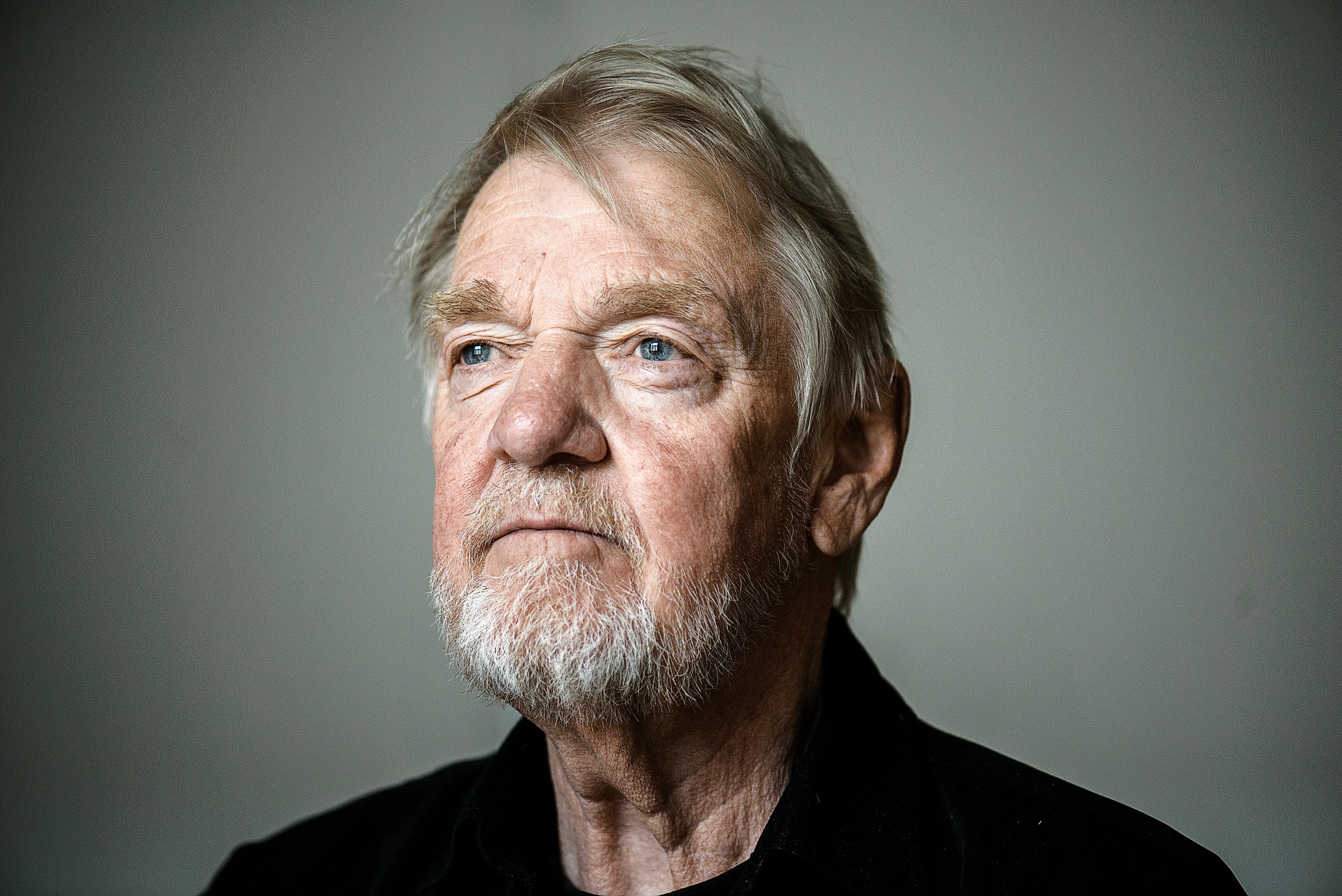 Kaspar Rostrup i sit hjem