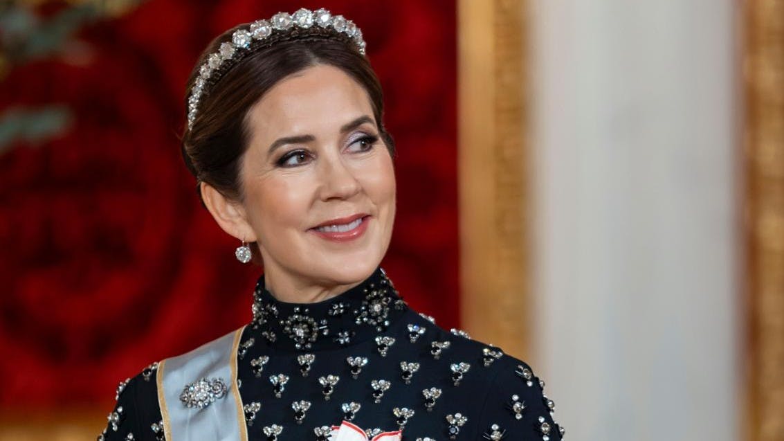 Dronning Mary fylder 54 år