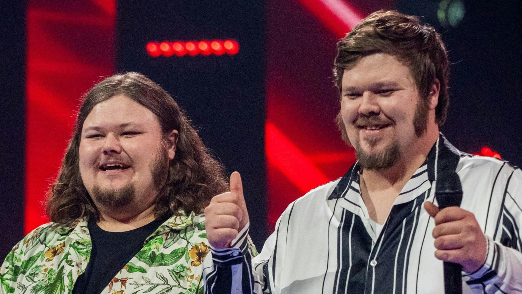 Marcus og Mathias Jokszies alias Blomster Bror i deres første liveshow i "X Factor" anno 2025