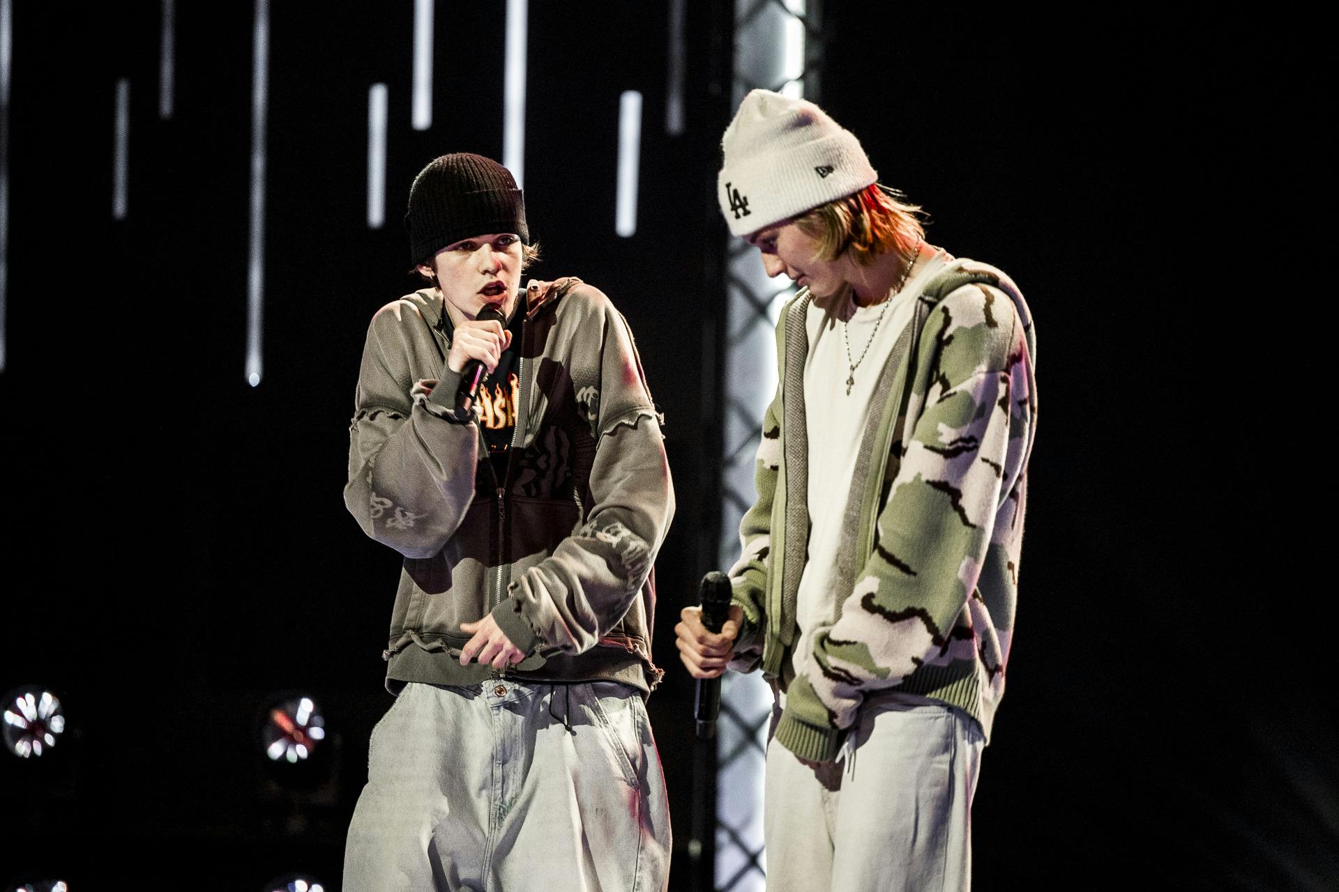 Duoen Dopeboyz blev i sidste ende droppet af mentor Thomas Blachman i gruppernes 6 chair challenge i "X Factor" anno 2026.