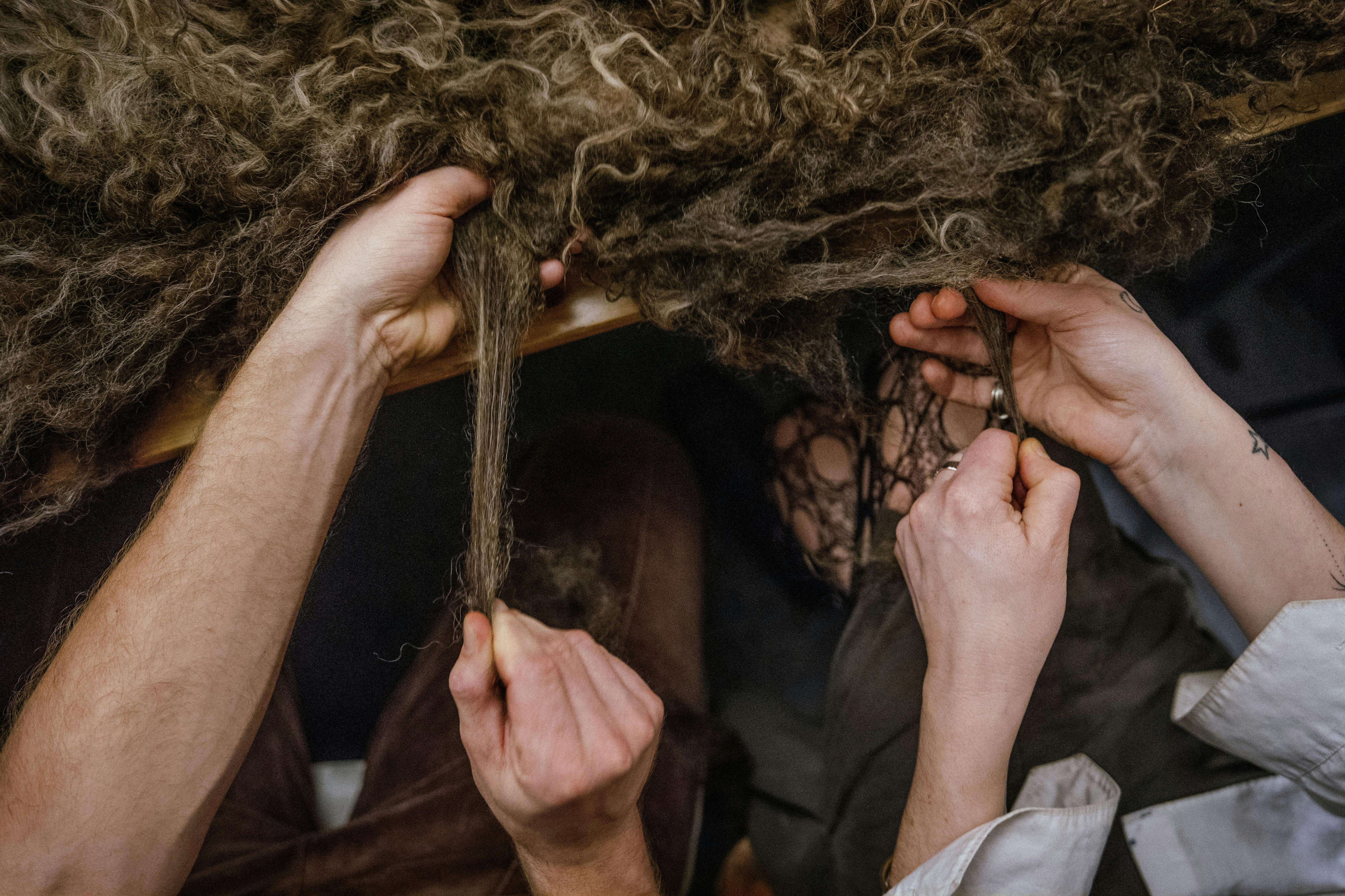 Rå uld, der skal bruges til at dogmestrikke.