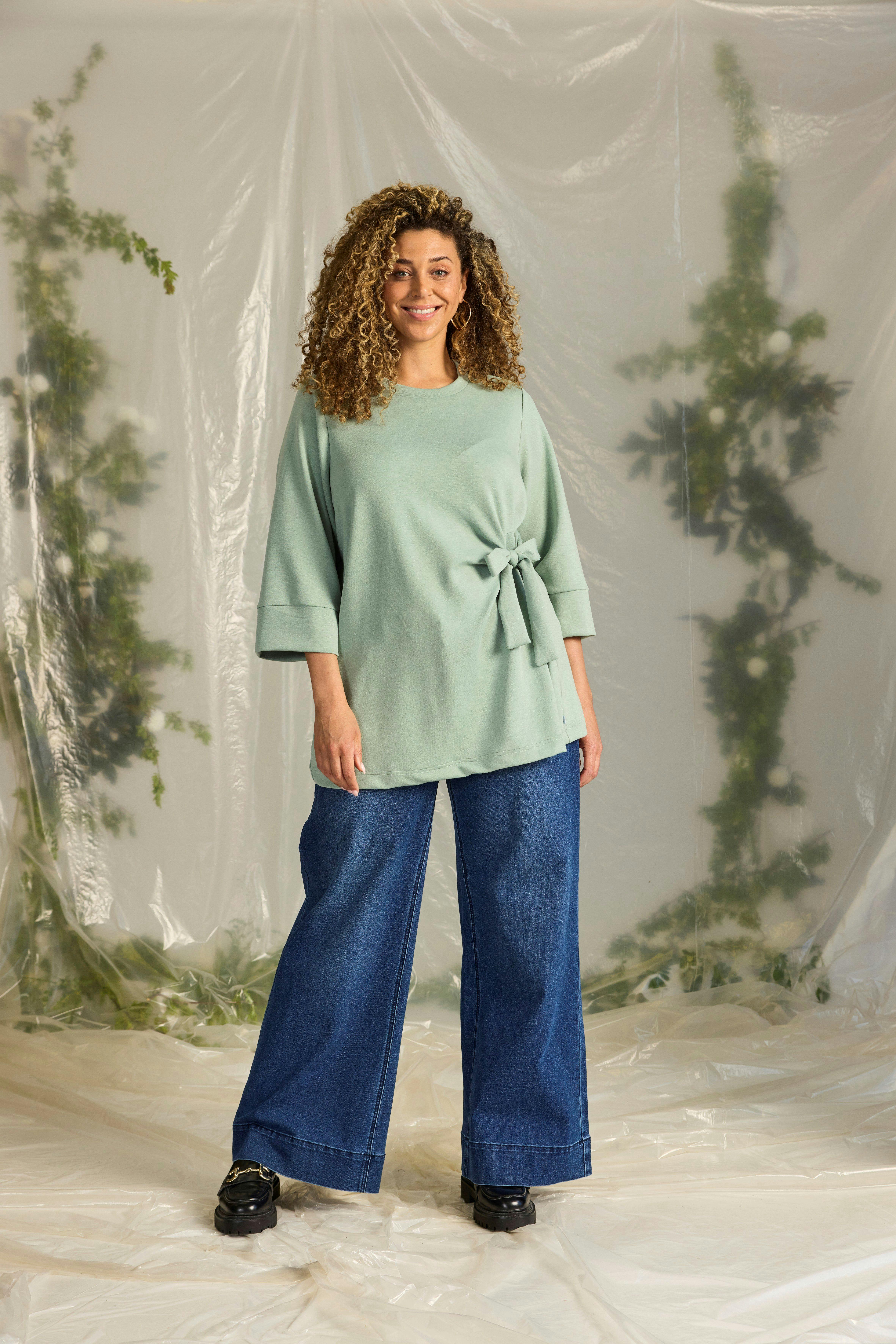 Deltag i konkurrencen og vind et sæt med bluse og jeans