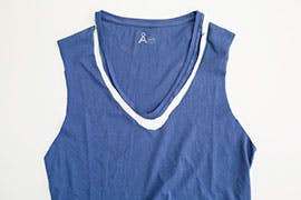 Haandarbejde: Hjemmelavet net af blå T-shirts