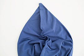 Haandarbejde: Hjemmesyet net af gamle T-shirts