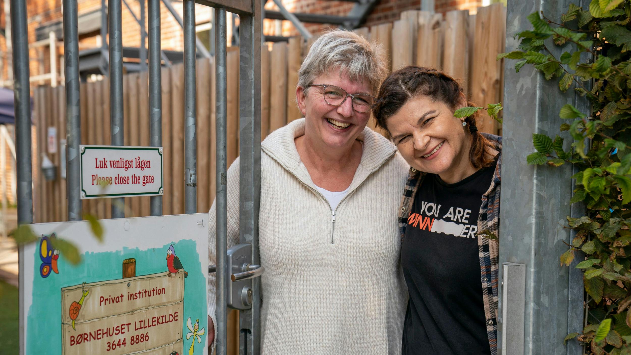 Det var ved denne låge, at Nataliia, tilbage i marts, stod og spurgte efter Marianne.