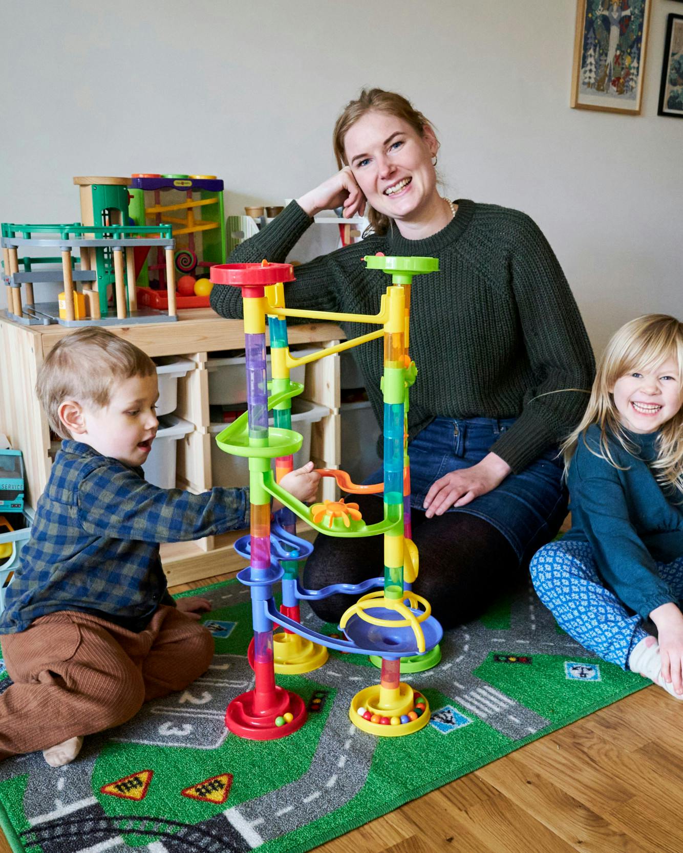 Børnene Wilhelm og Annie var årsagen til, at Kristine sagde sit job op ? og dermed også dykkede dybere ned i familiens økonomi.